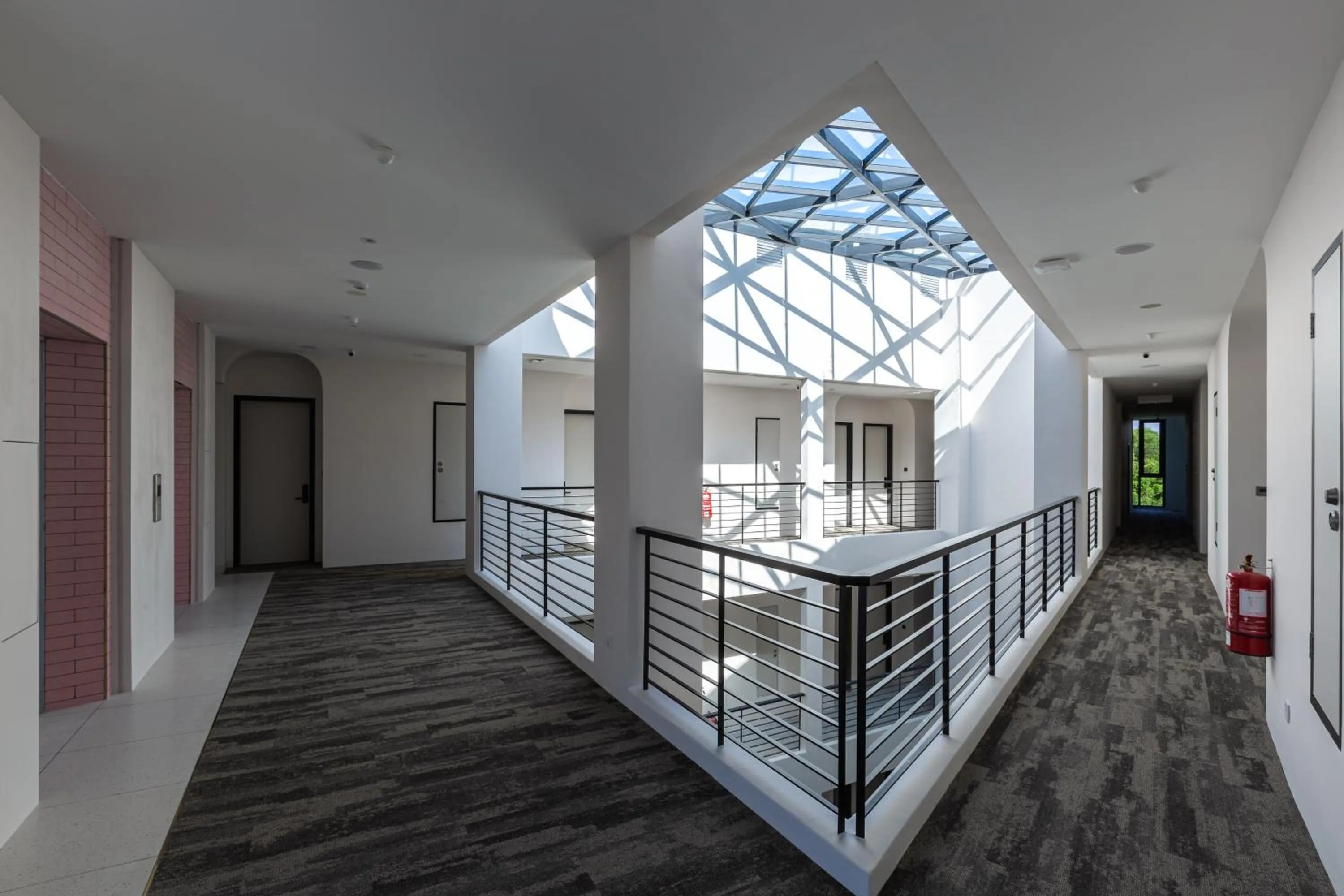 Property building in Wellesley Hotel