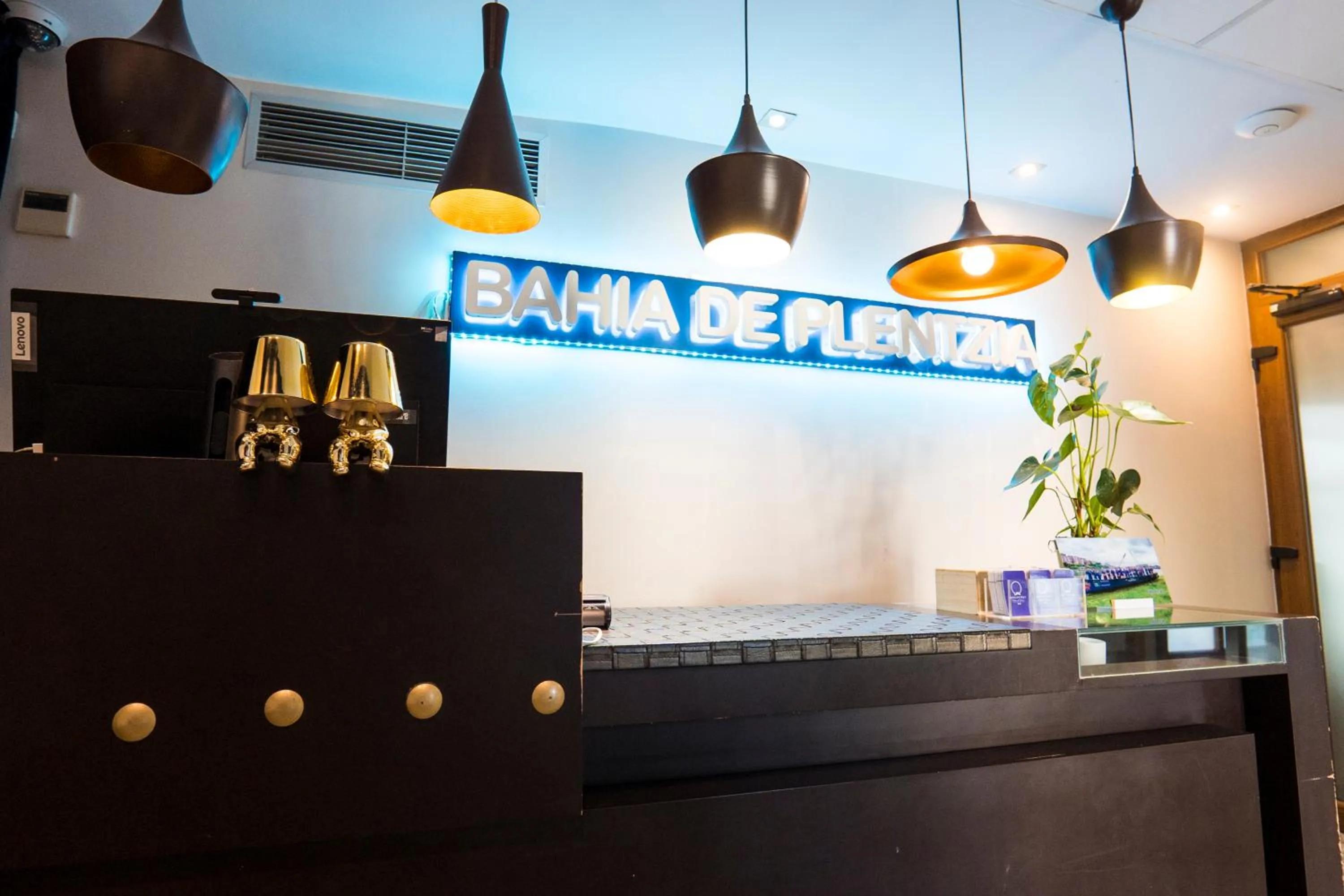 Lobby or reception in Hotel Boutique Bahía de Plentzia