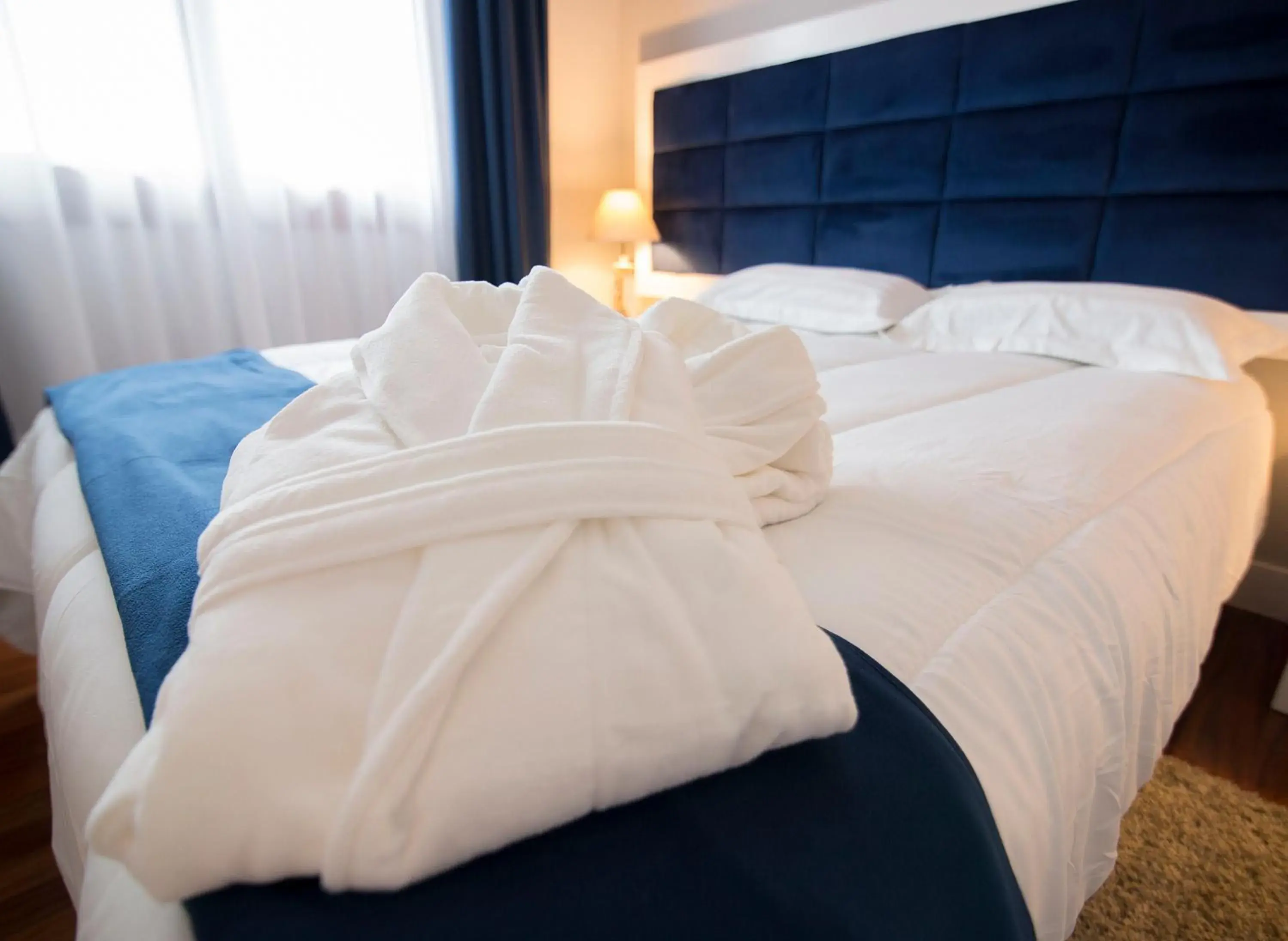 Single Room with Private Bathroom - single occupancy in Hotel Boutique Bahía de Plentzia Single Room with Private Bathroom - single occupancy in Hotel Boutique Bahía de Plentzia