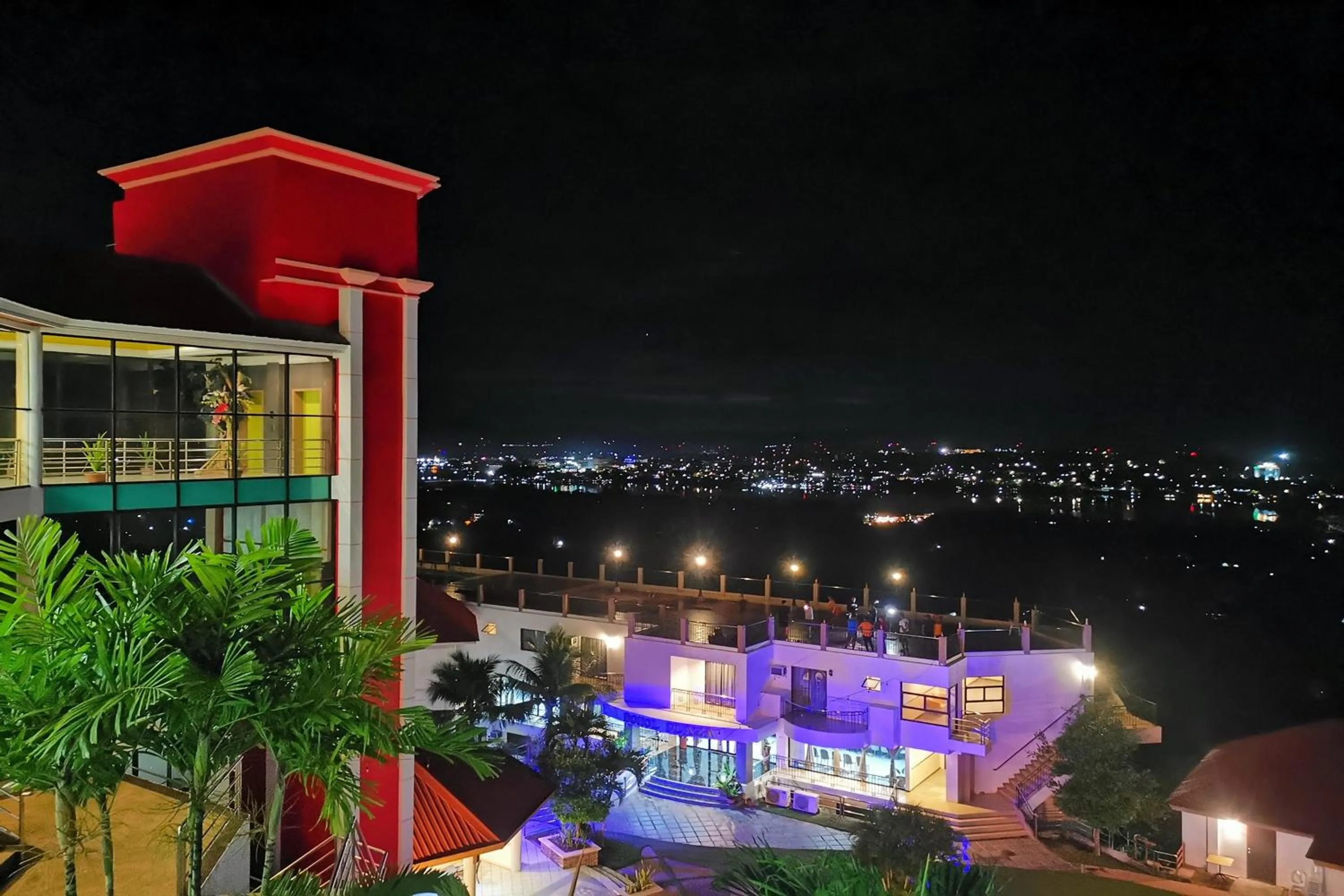 Property building in Bohol Plaza Mountain Resort and Restaurant