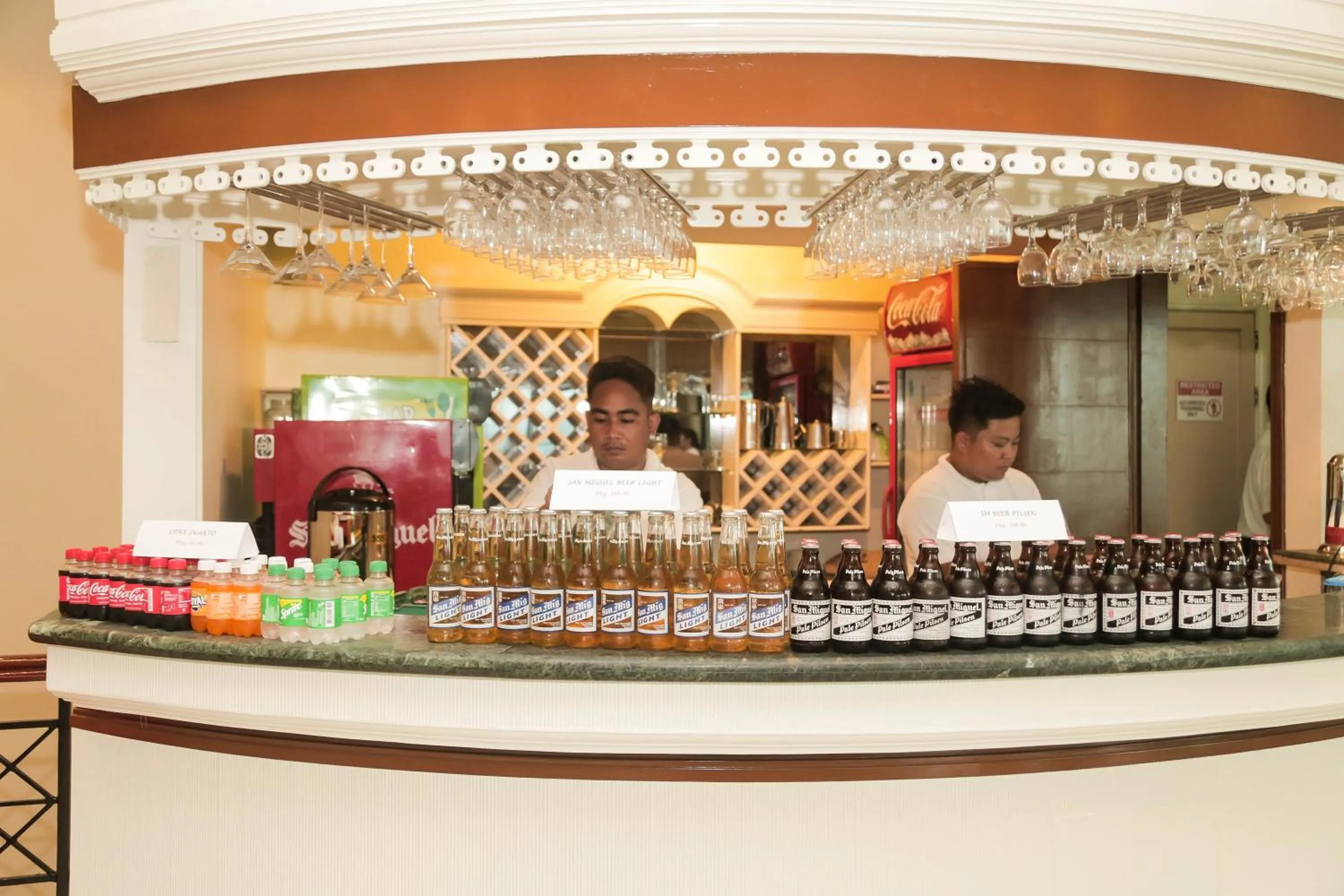 Lounge or bar in Bohol Plaza Mountain Resort and Restaurant