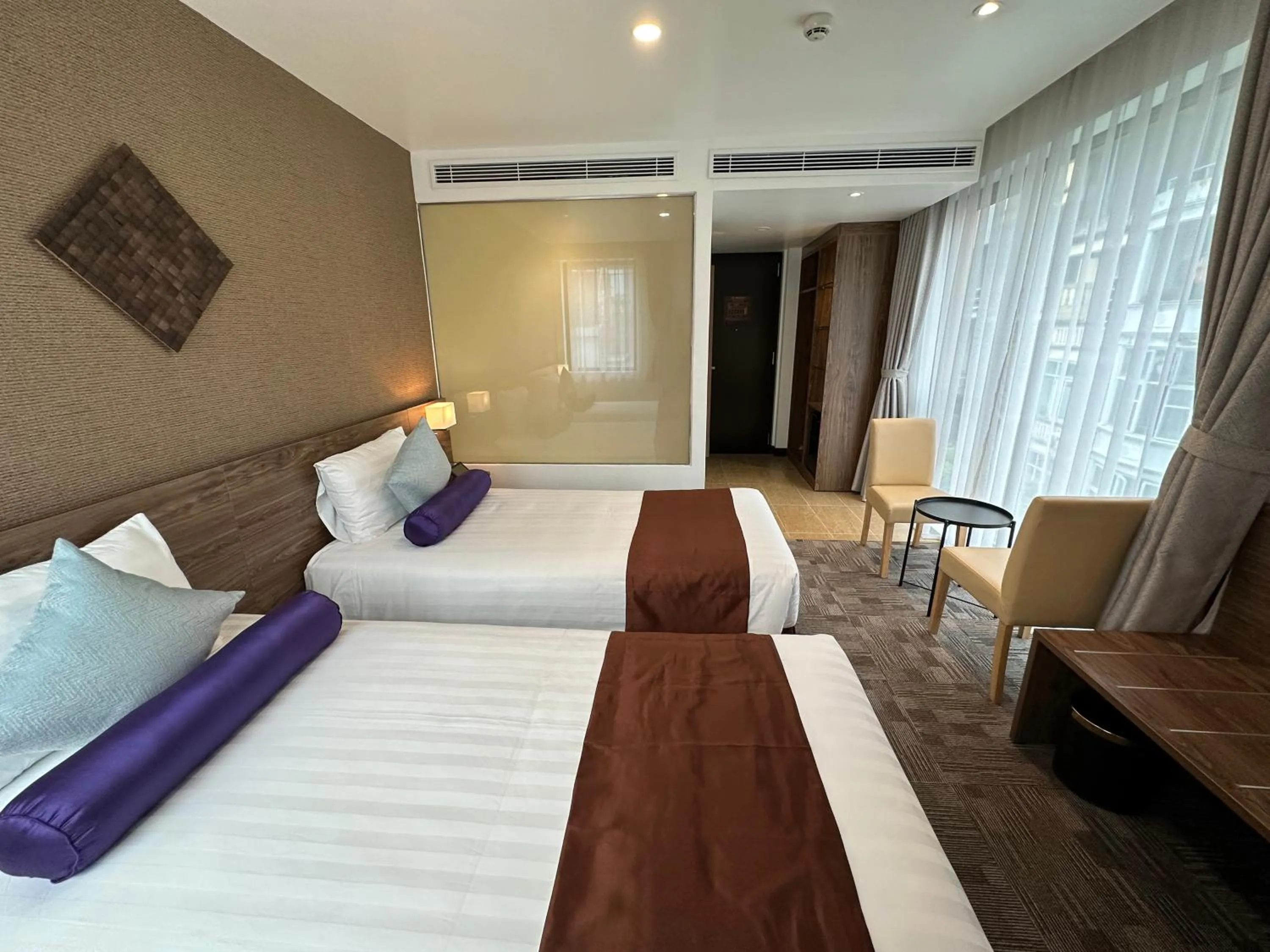 Bed in Hotel Yah Hanoi & Spa