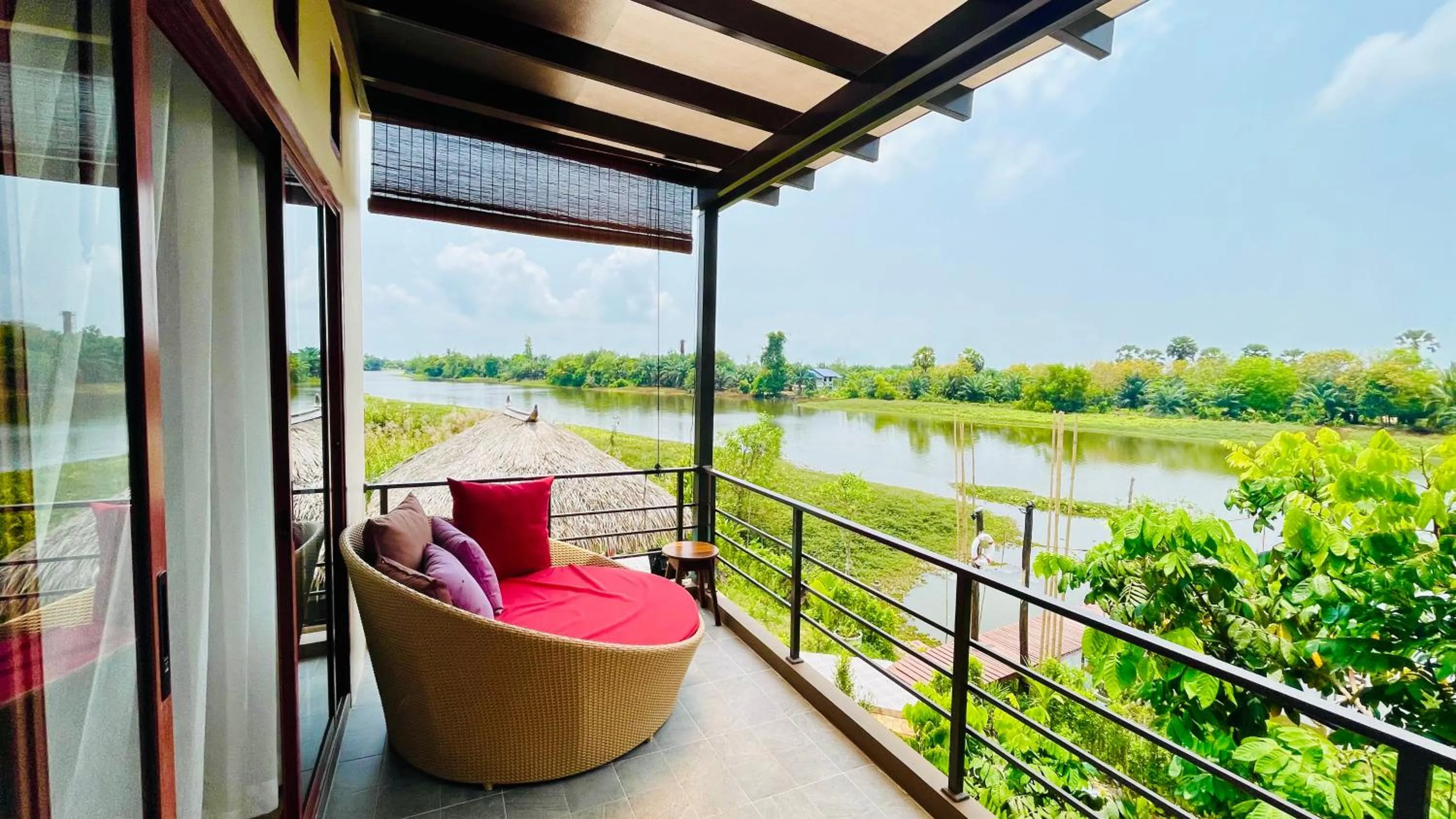 Photo of the whole room in Canal Village Pakpra Phatthalung