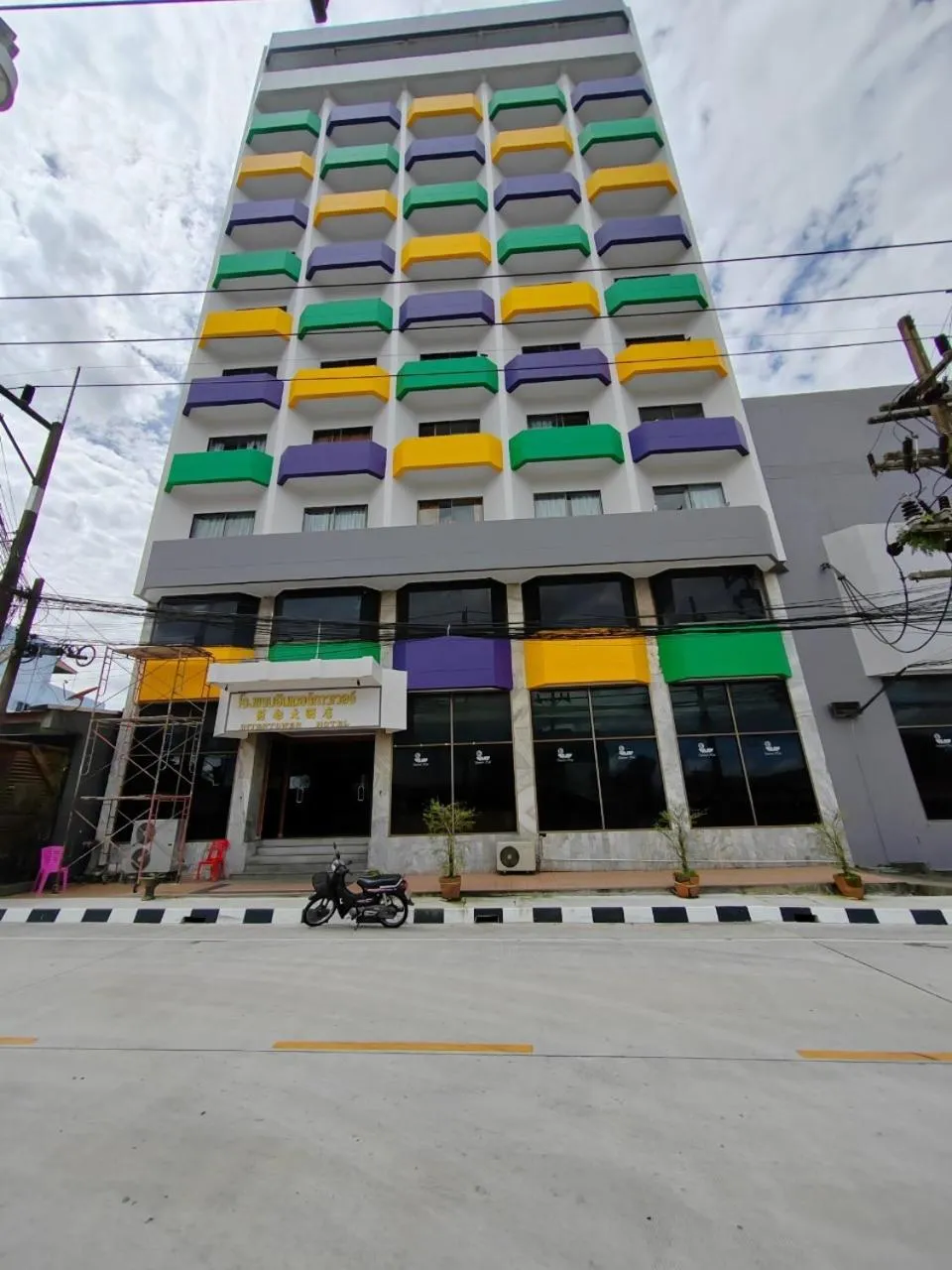 Facade/entrance in INTERTOWER HOTEL (SHA)
