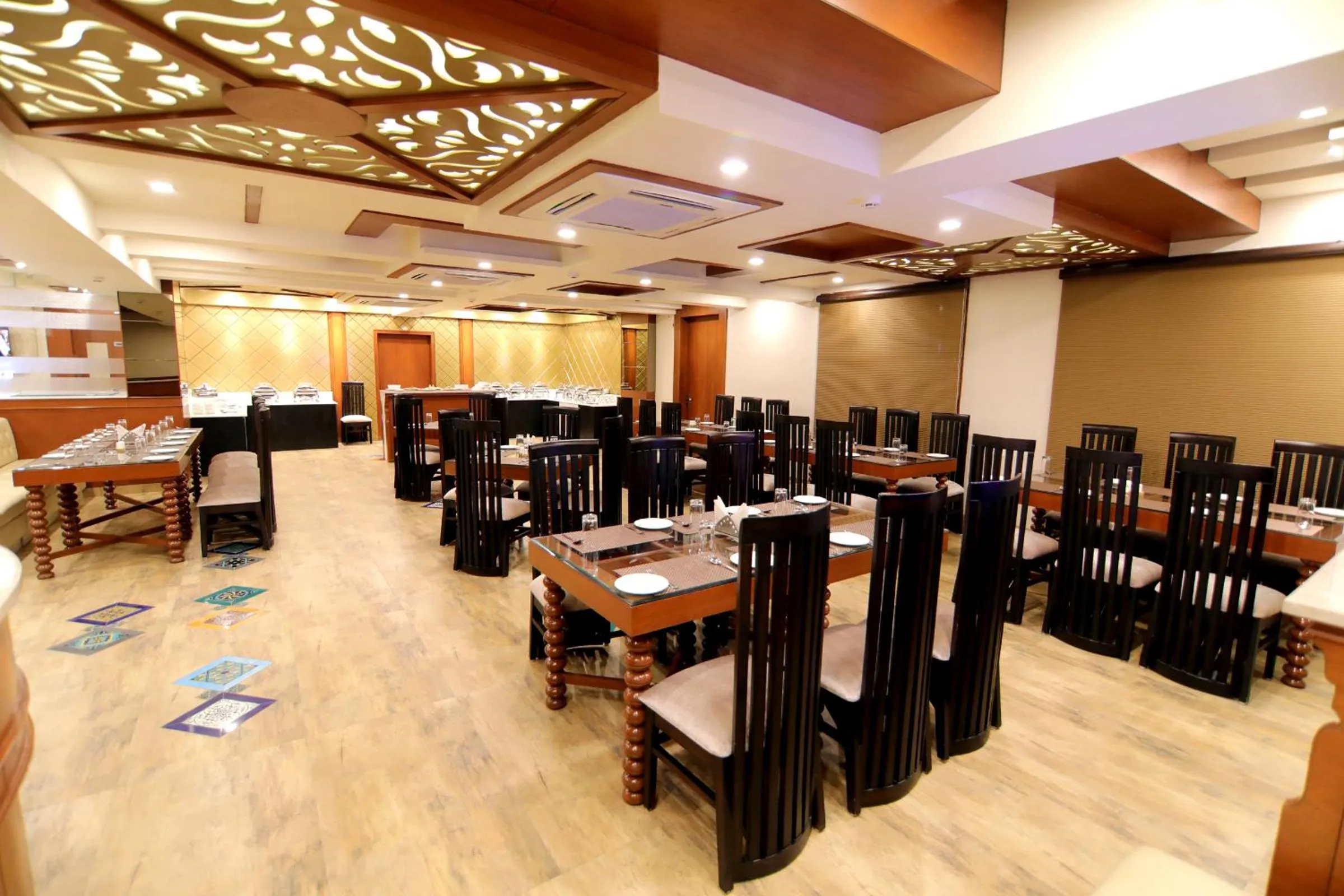 Restaurant/places to eat in Udman Hotel Haridwar