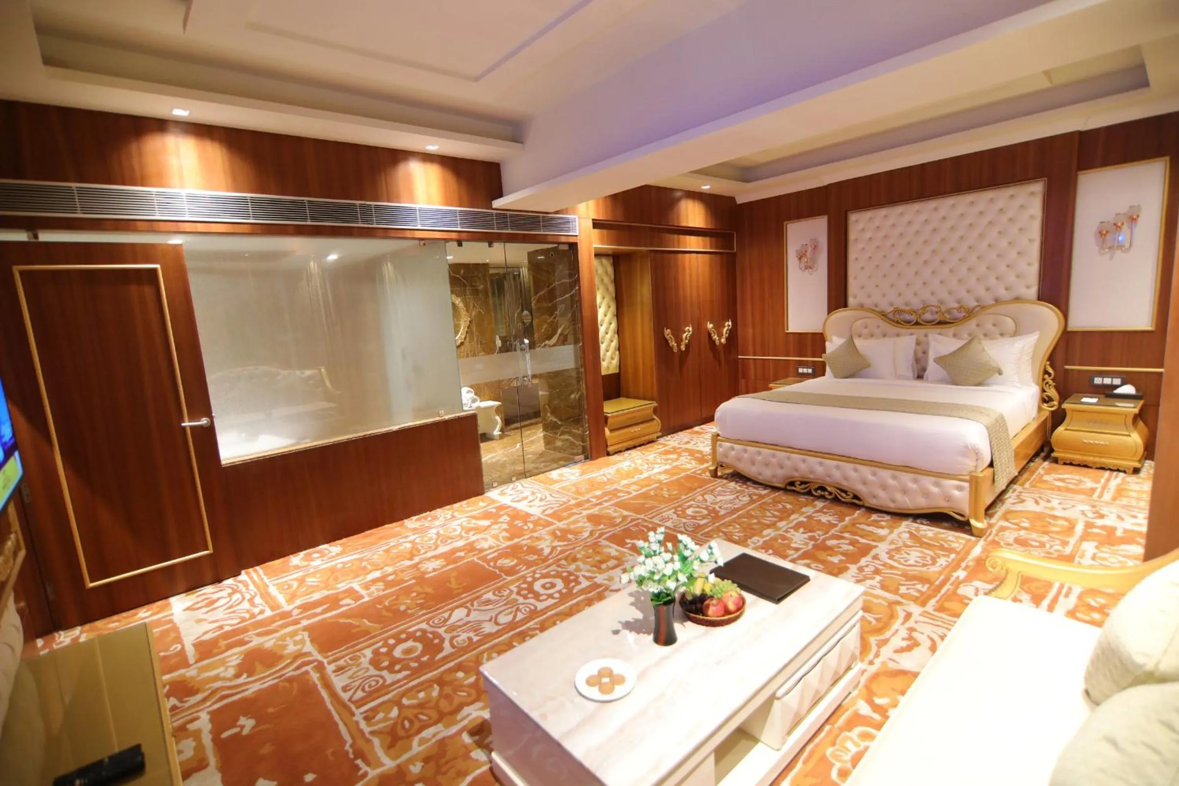 Photo of the whole room, Bed in Udman Hotel Haridwar