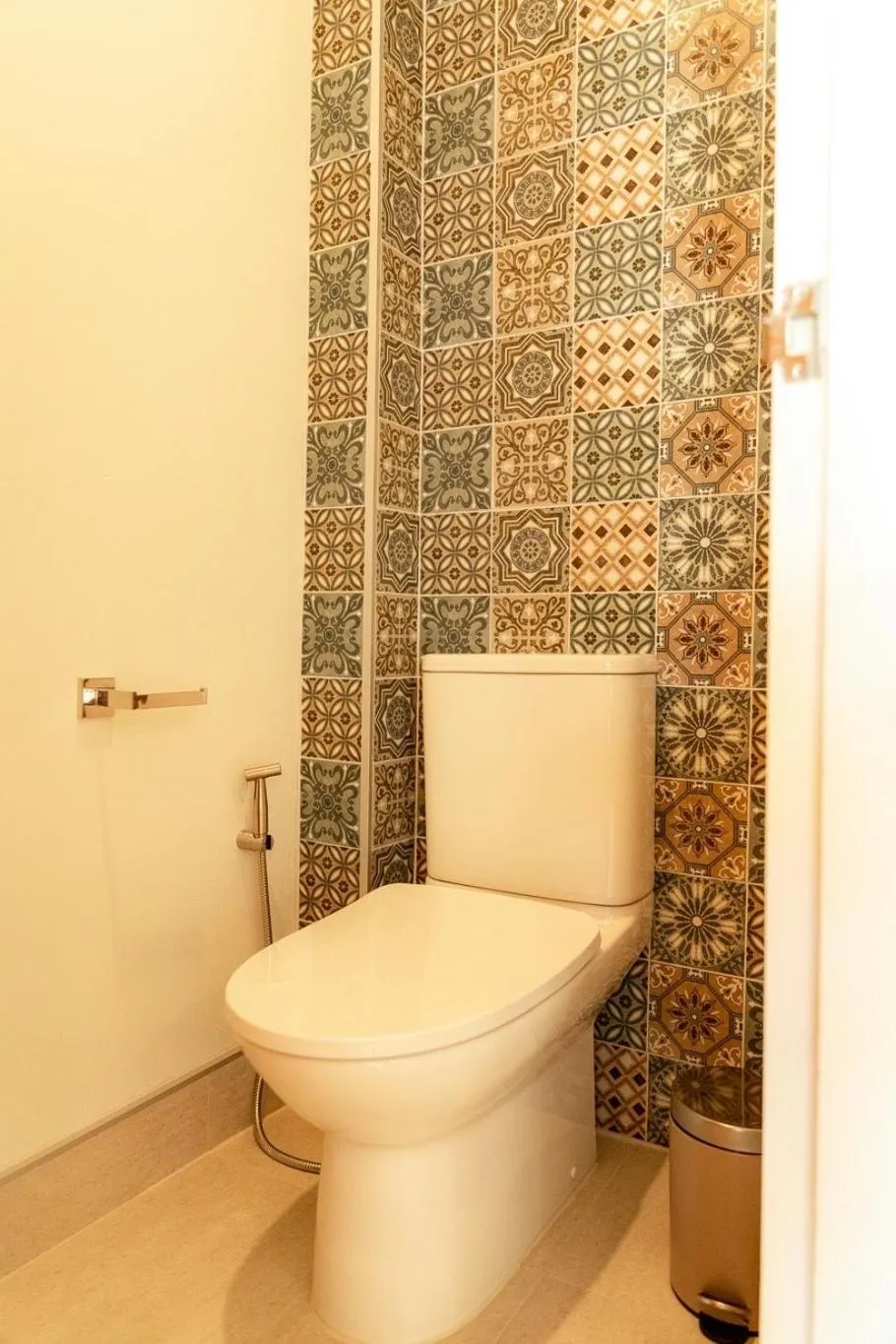 Toilet in LAKE HOUSE Naka Cave