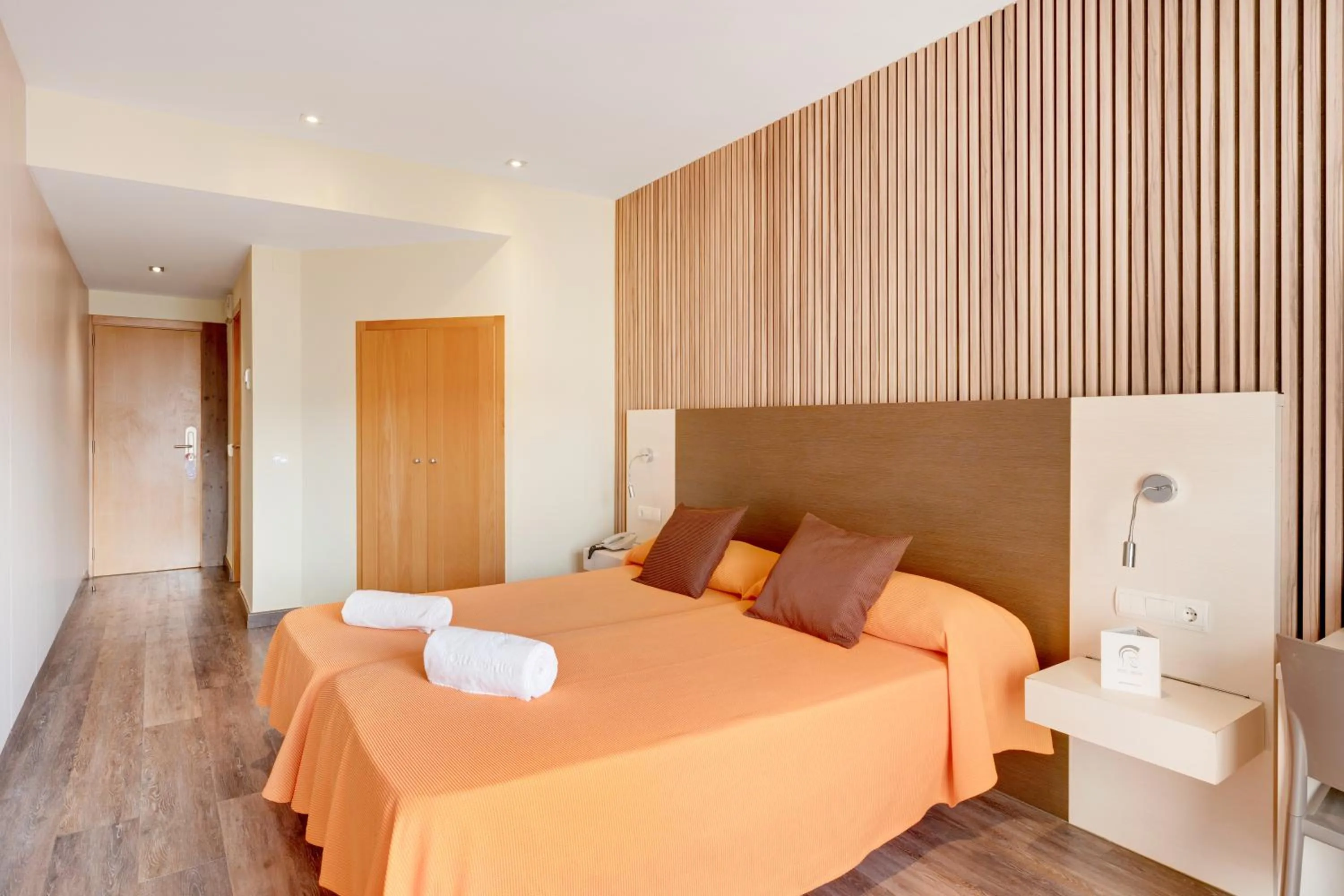 Bedroom, Bed in Abelux