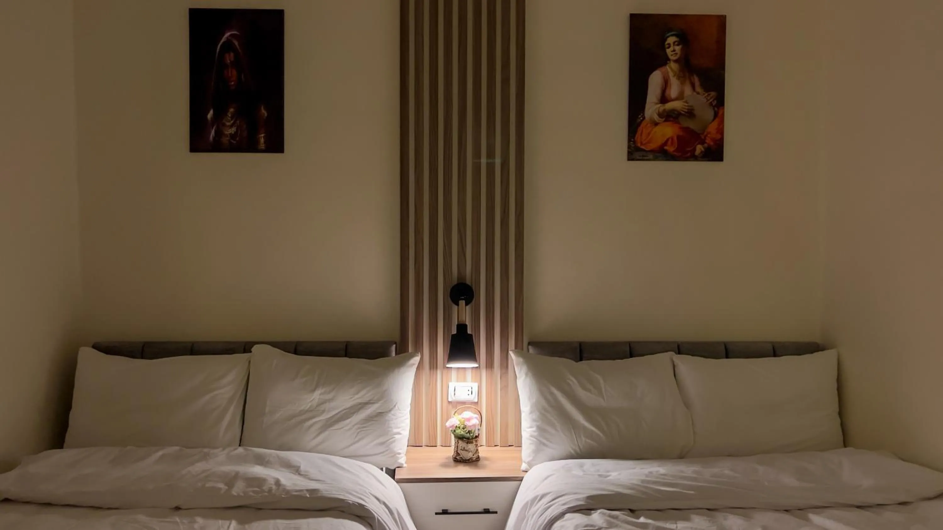 Bedroom, Bed in STEPS IN Pyramids View