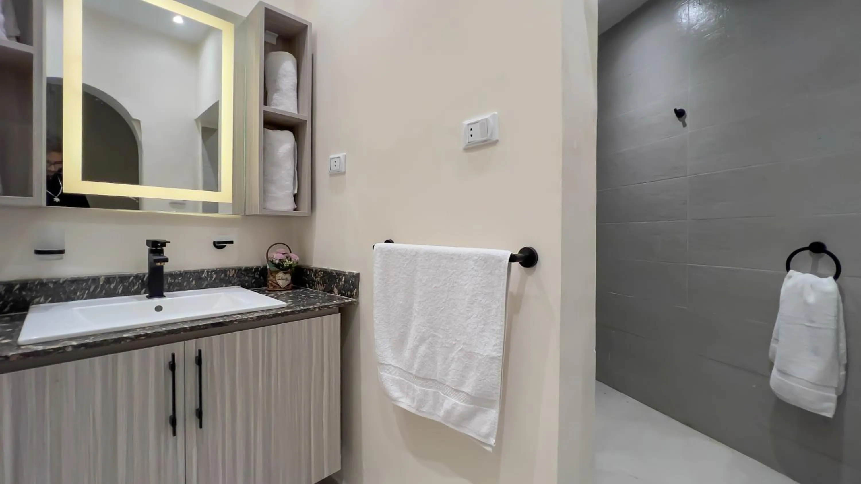 Bathroom in STEPS IN Pyramids View