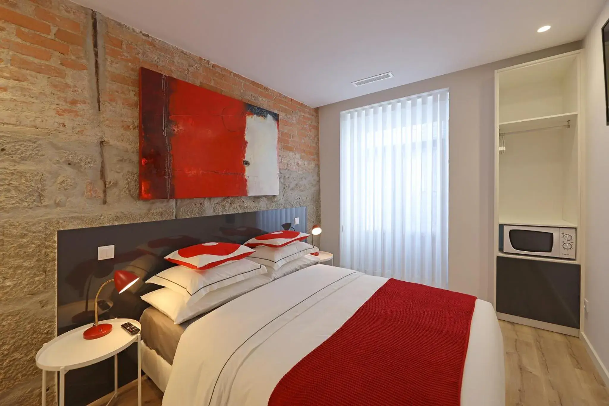 Double Room in FLH Porto Downtown GuestHouse Double Room in FLH Porto Downtown GuestHouse