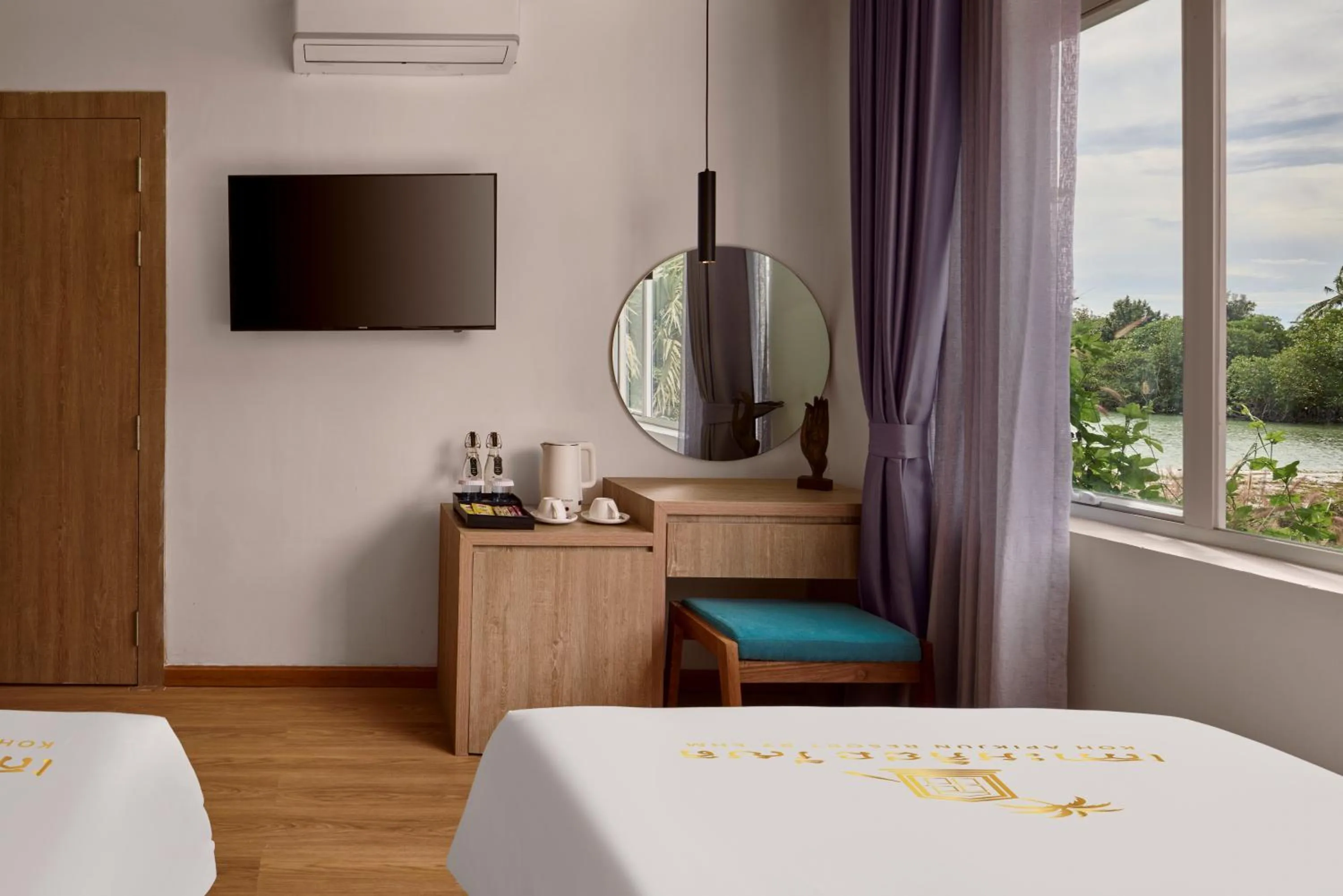 Bedroom, Bed in Koh Apikjun Resort by EHM