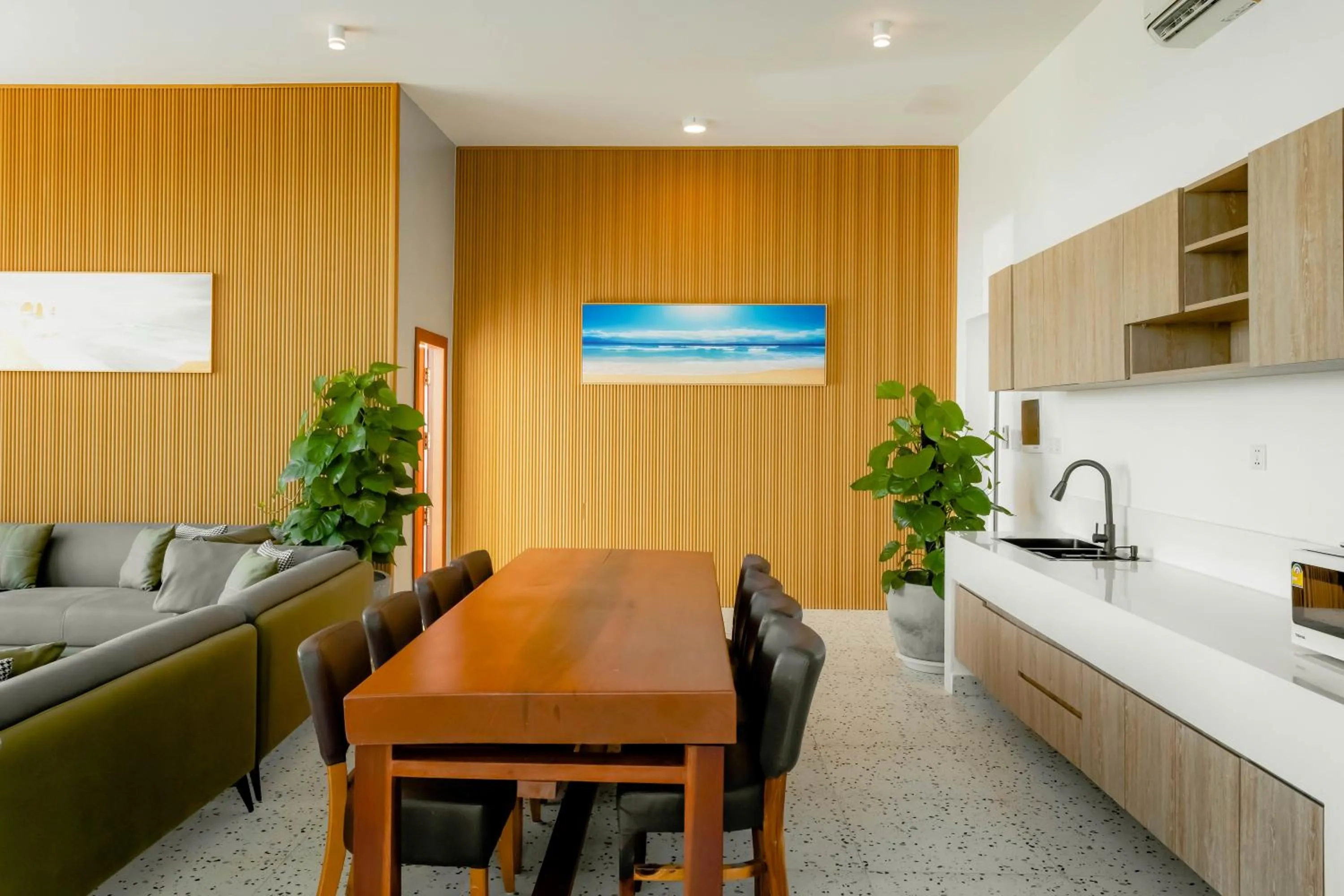 Kitchen or kitchenette in Koh Apikjun Resort by EHM