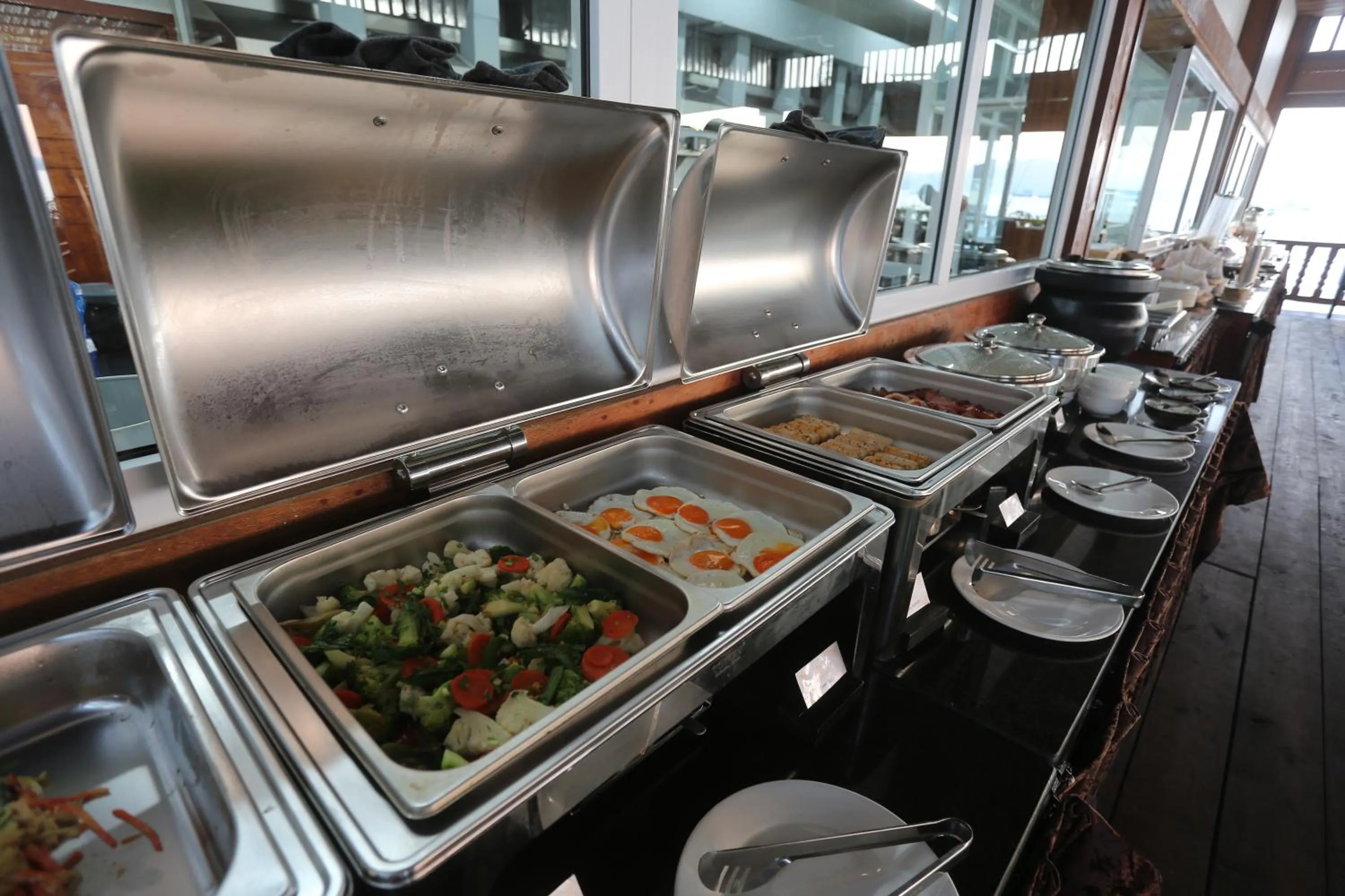 Restaurant/places to eat in Koh Apikjun Resort by EHM