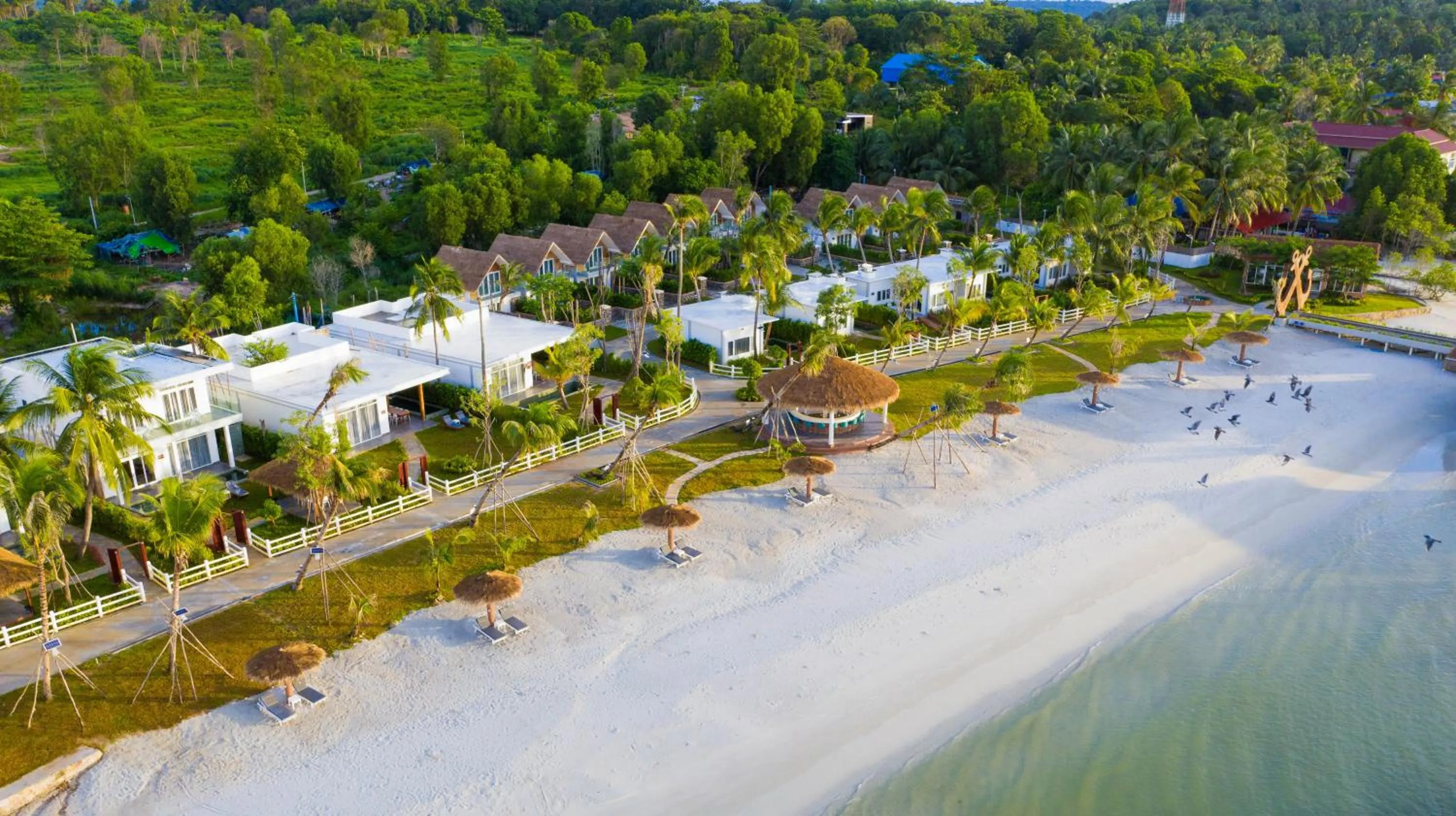 Day in Koh Apikjun Resort by EHM