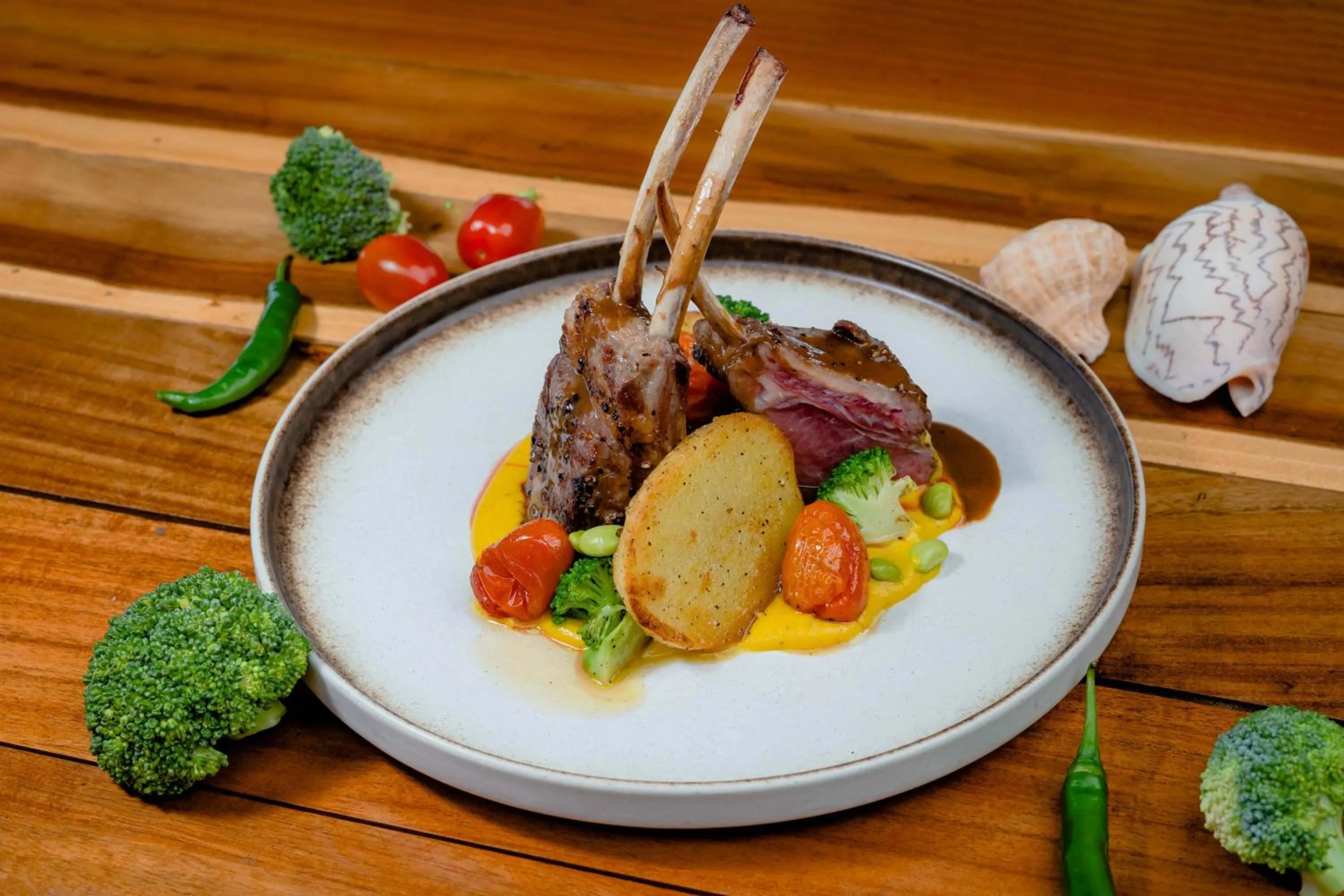 Food in Koh Apikjun Resort by EHM