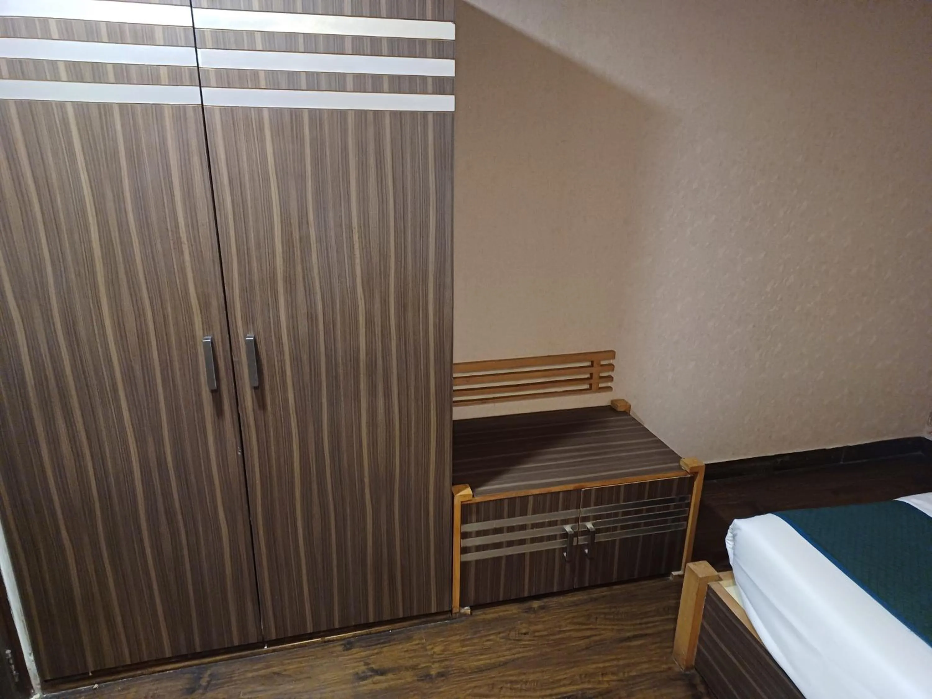 wardrobe in Hotel Park Residency