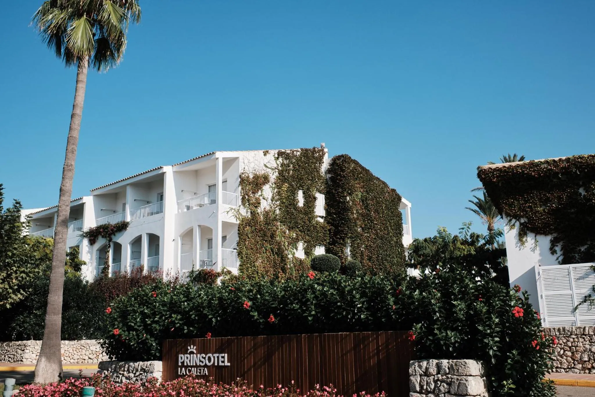 Property building in Prinsotel La Caleta