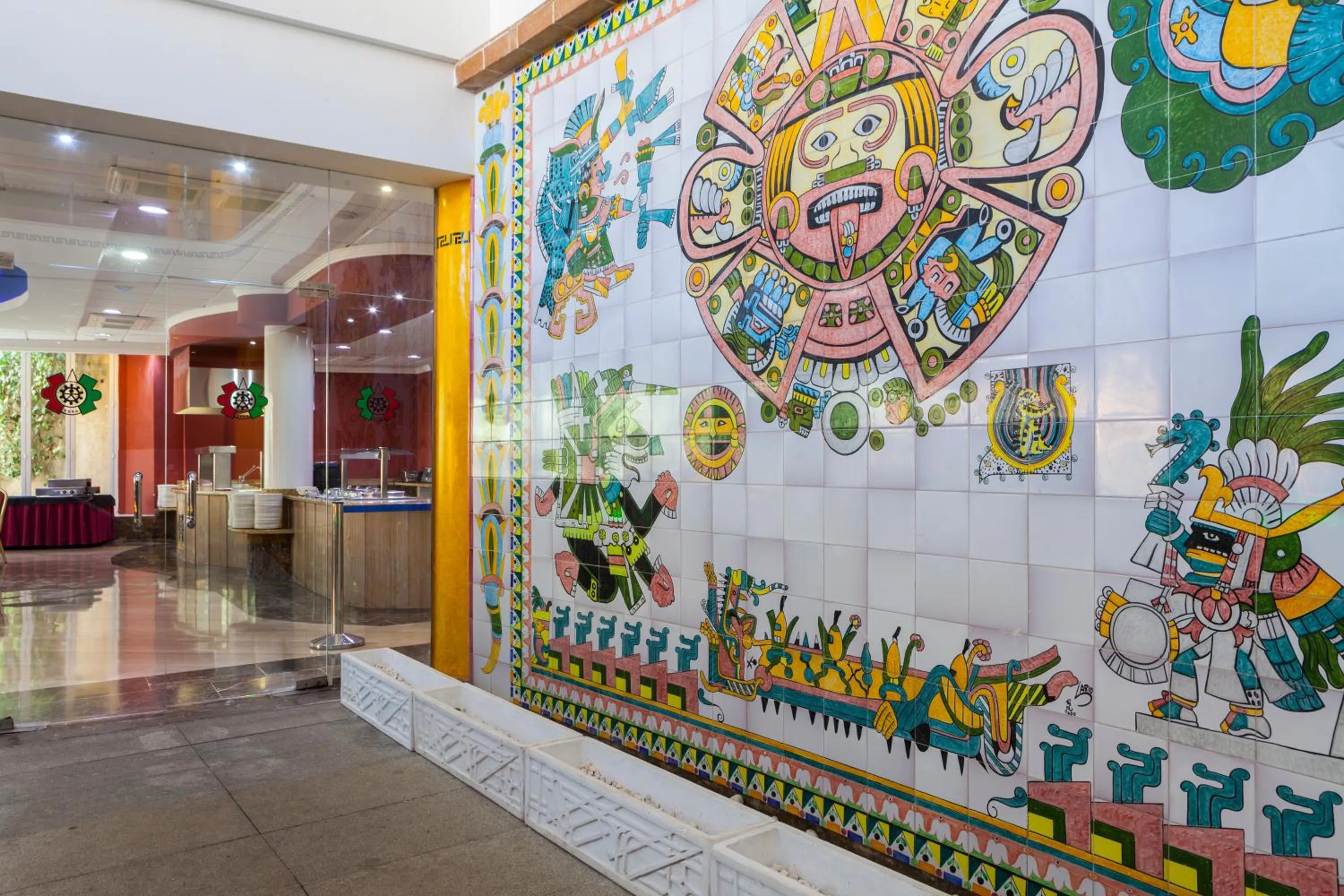 Restaurant/places to eat in Hotel Mexico