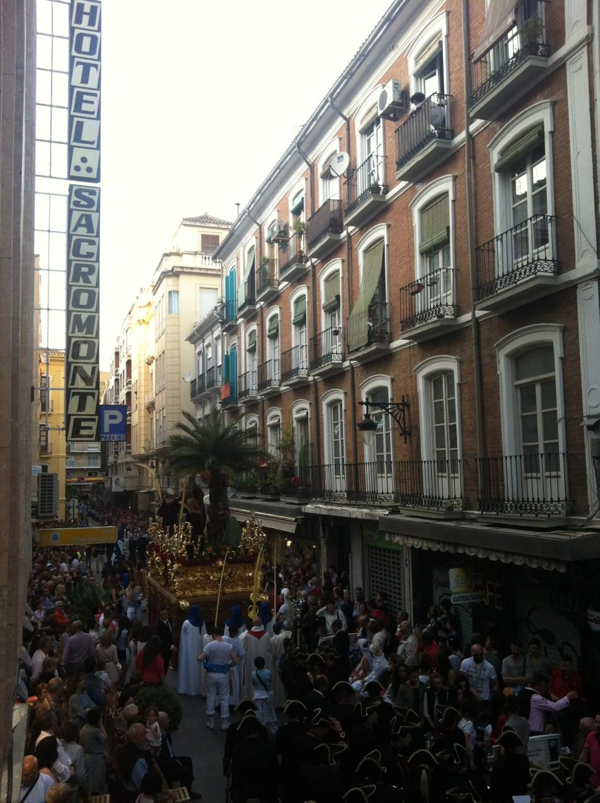 Facade/entrance in Hotel Sacromonte