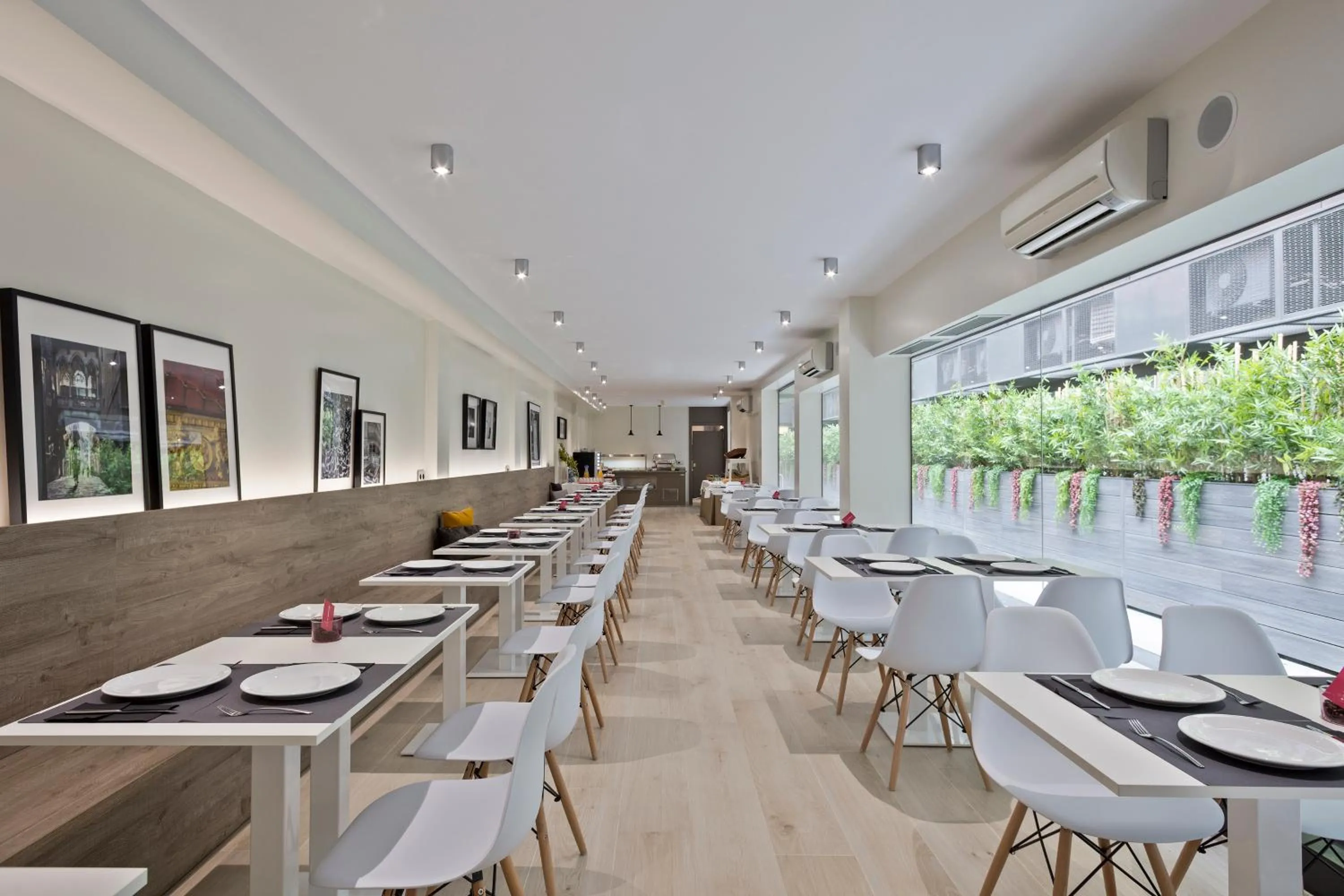 Food and drinks in Aparthotel Bcn Montjuic