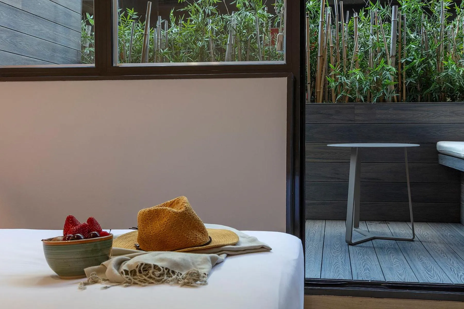 Bed in Aparthotel Bcn Montjuic