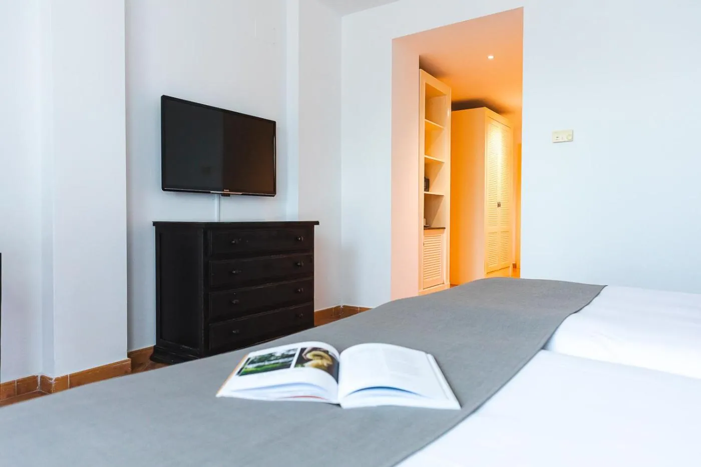 TV and multimedia, Bed in Ona Lomas Village - La Manga Club