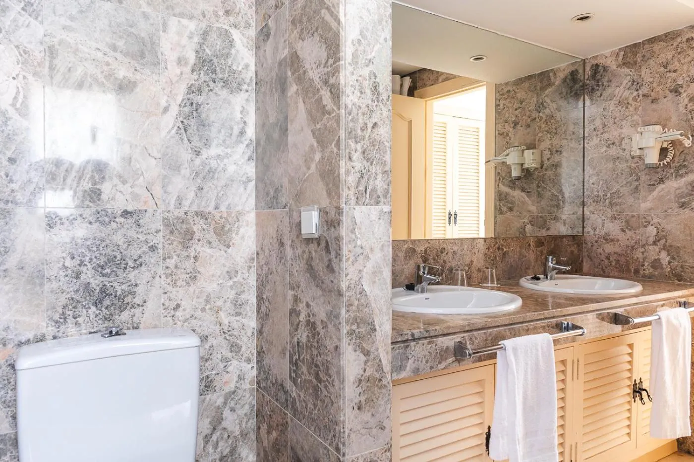 Bathroom in Ona Lomas Village - La Manga Club