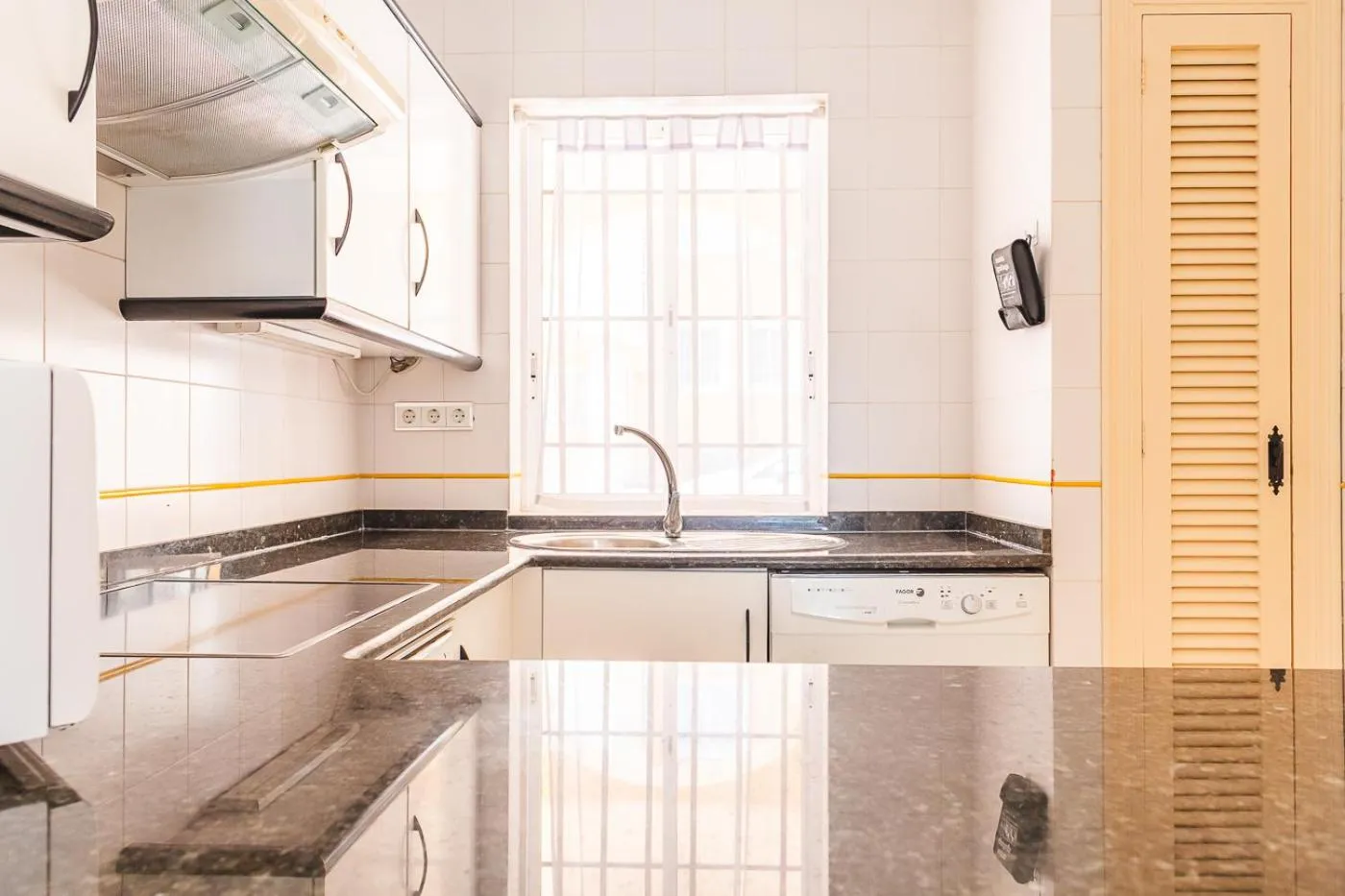 kitchen in Ona Lomas Village - La Manga Club