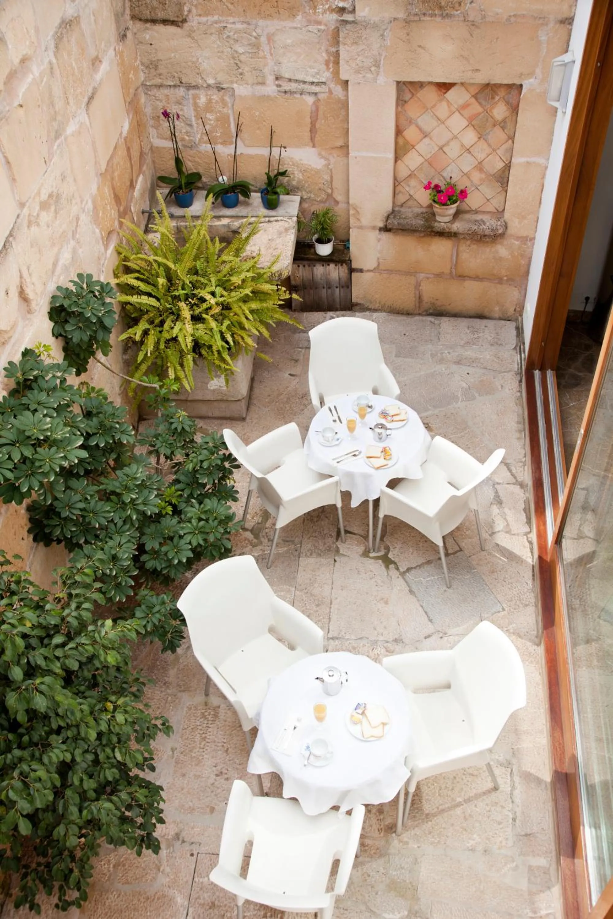 Patio in L'Hostal Pollenca - Turisme Interior