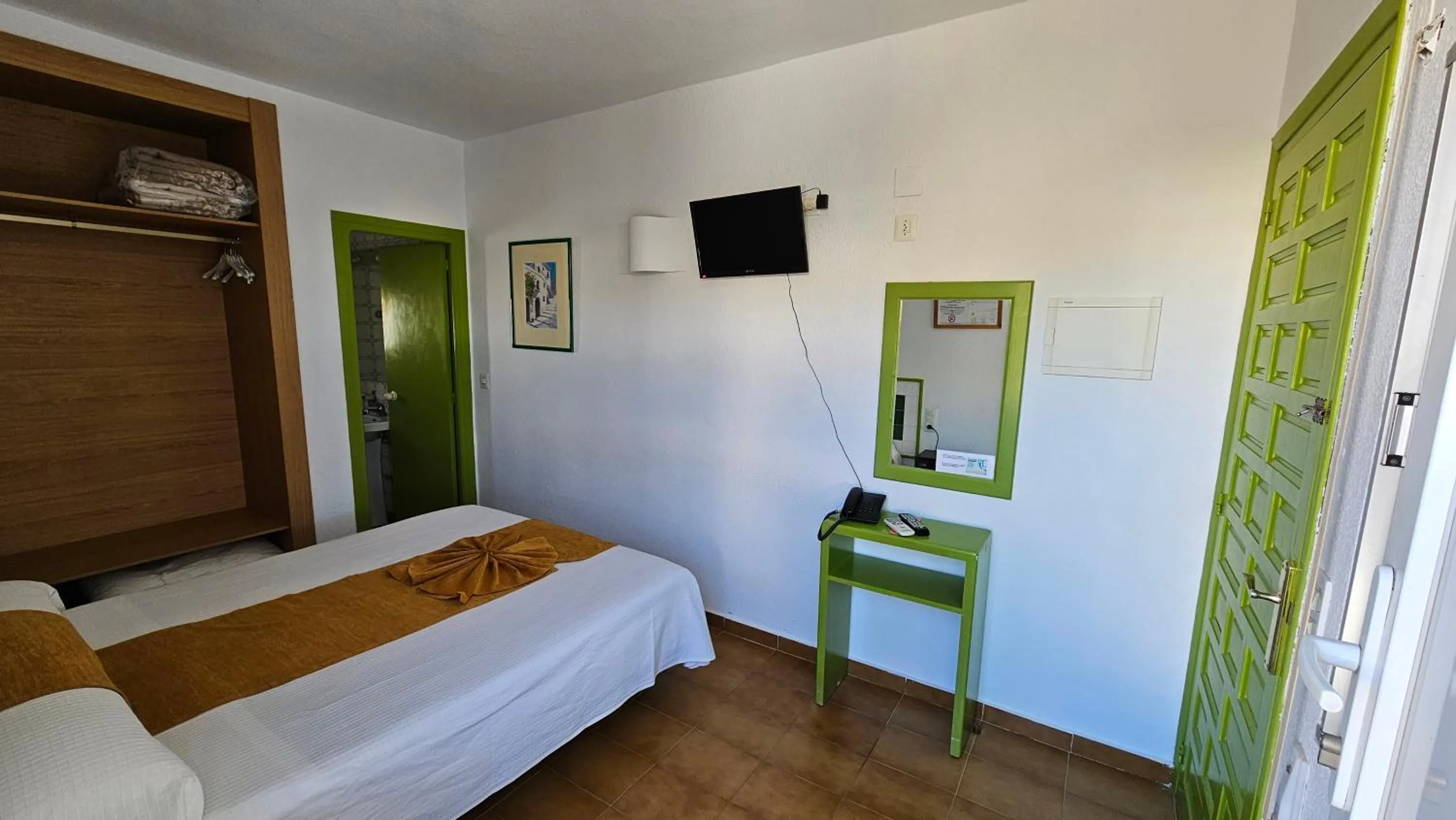 Bedroom, Bed in Hotel El Puntazo I