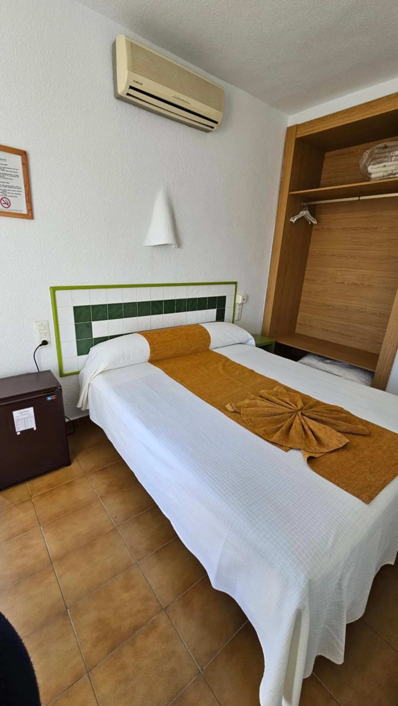 Bedroom, Bed in Hotel El Puntazo I