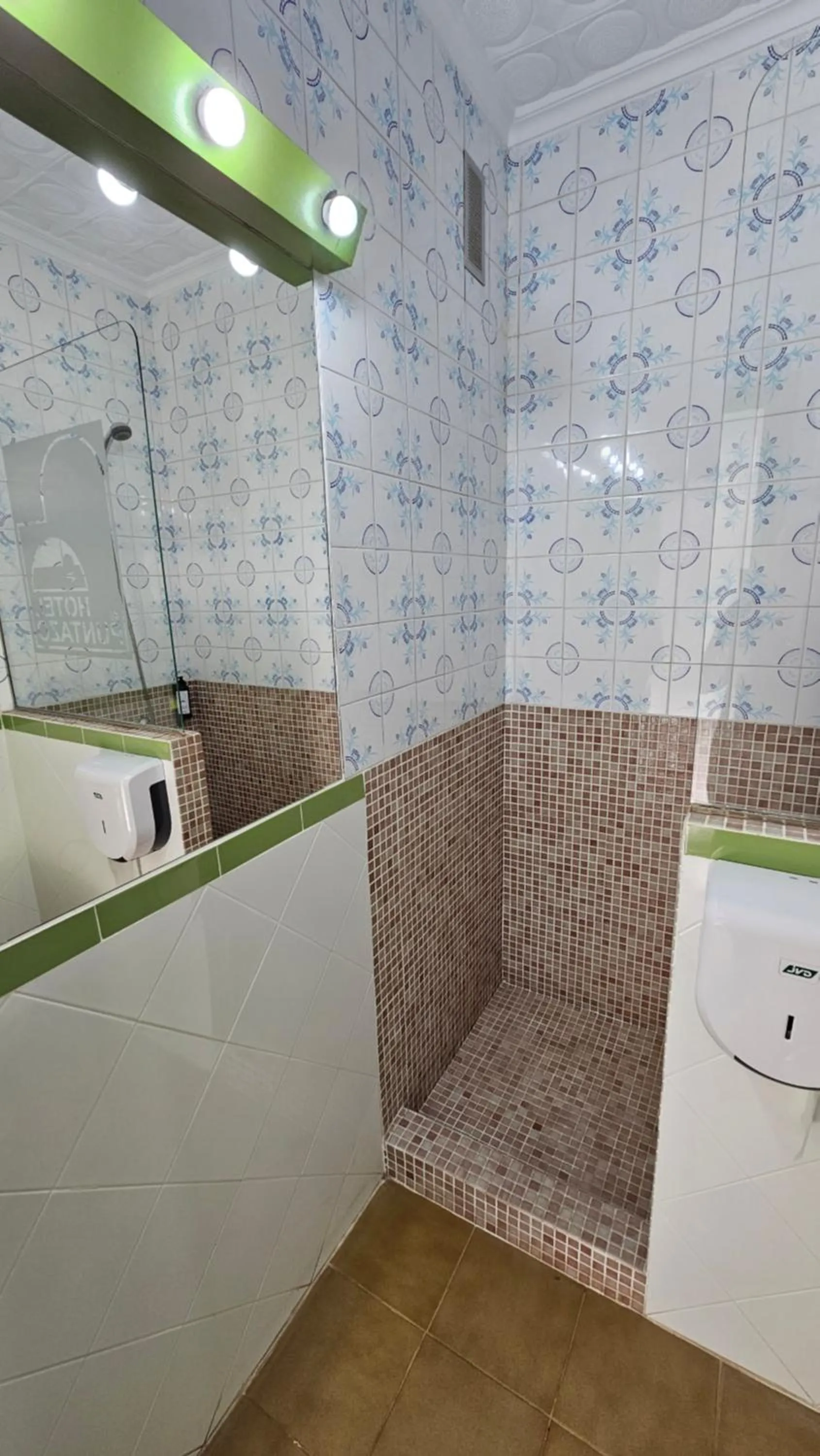 Shower in Hotel El Puntazo I