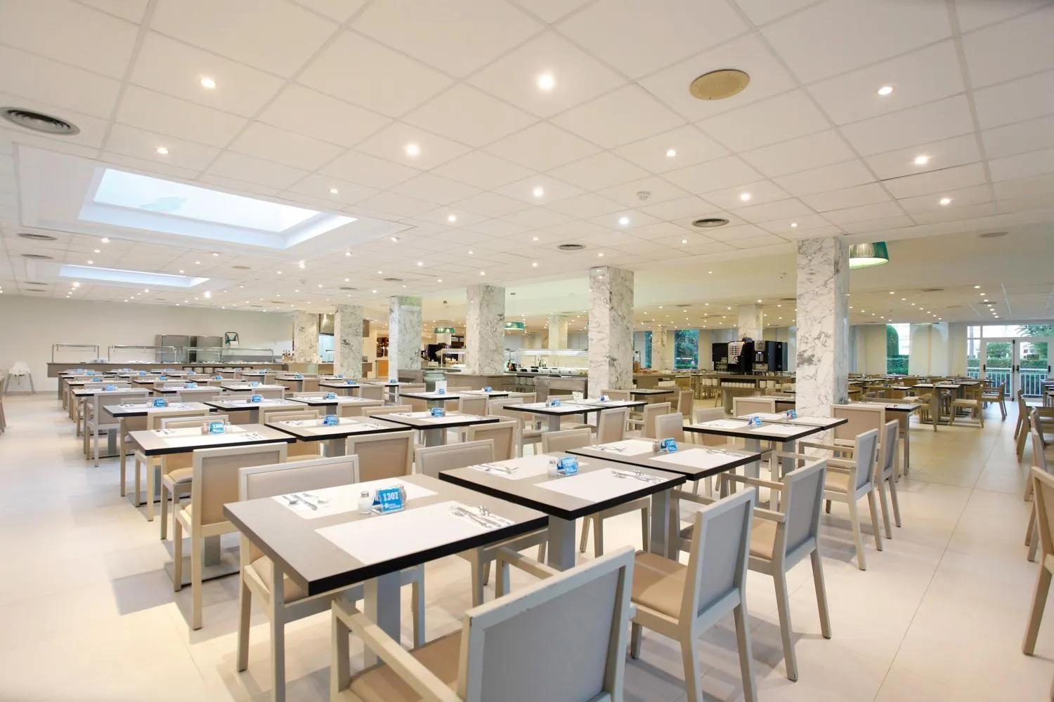 Restaurant/places to eat in Oleander