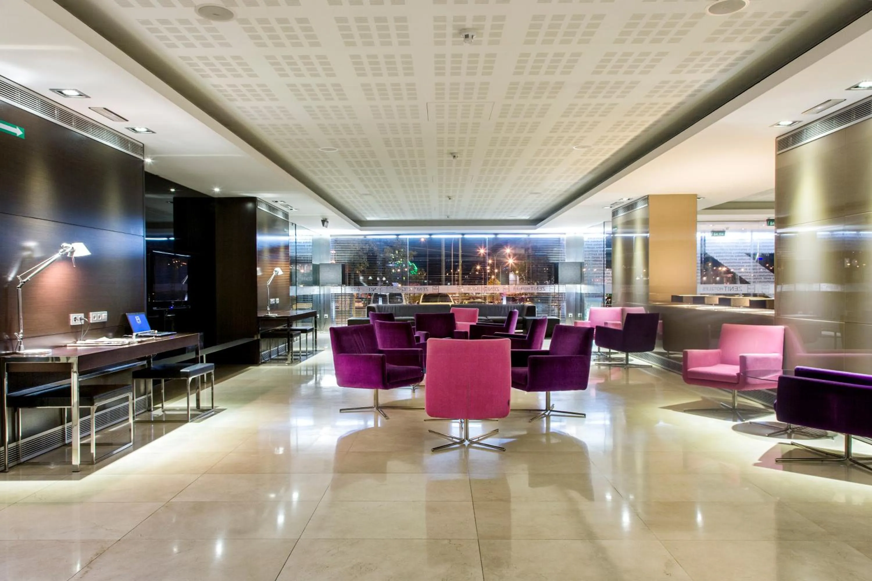 Lobby or reception in Hotel Zenit Pamplona