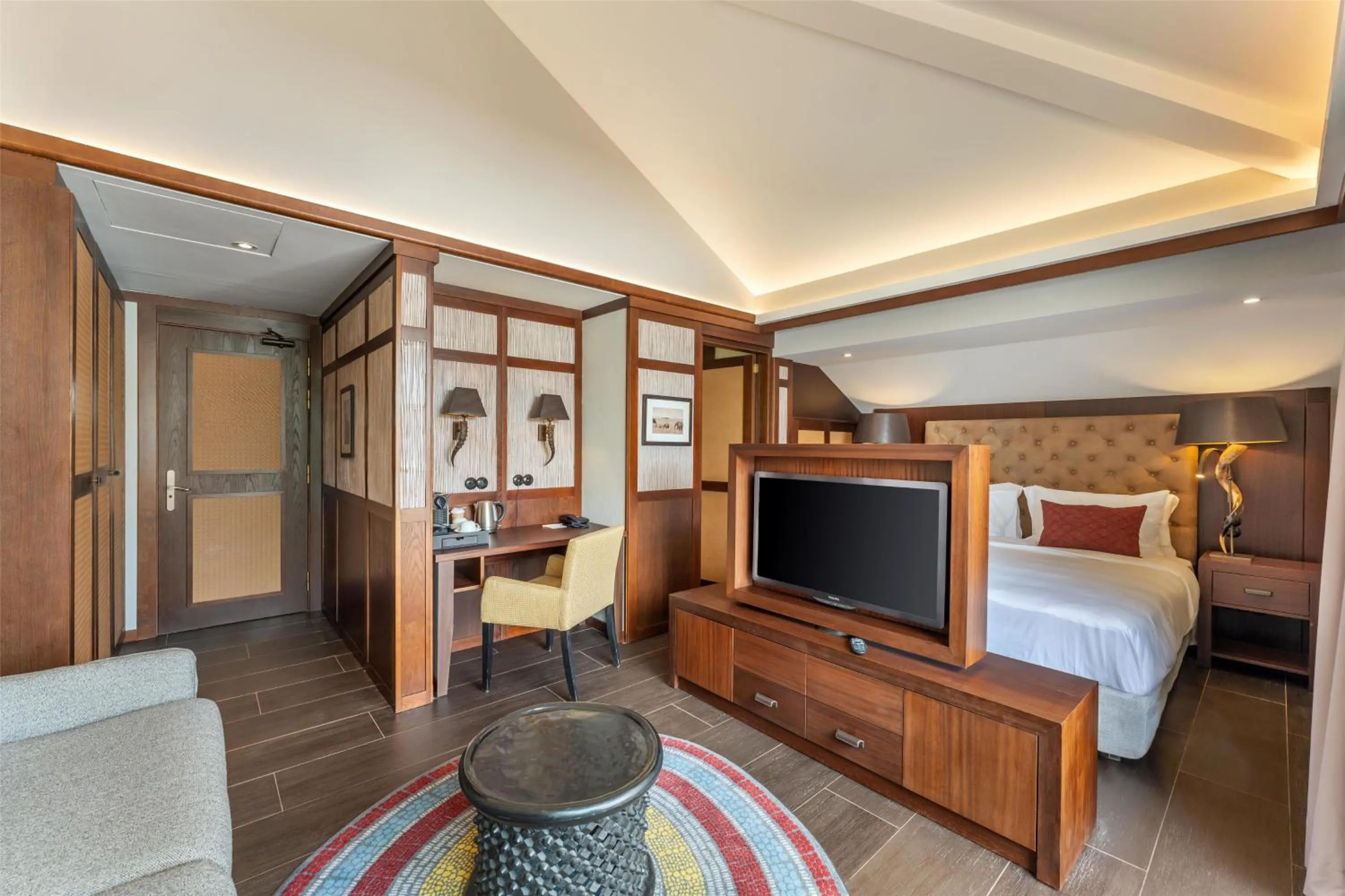 Photo of the whole room, Bed in Lindner Hotel Mallorca Portals Nous, part of JdV by Hyatt