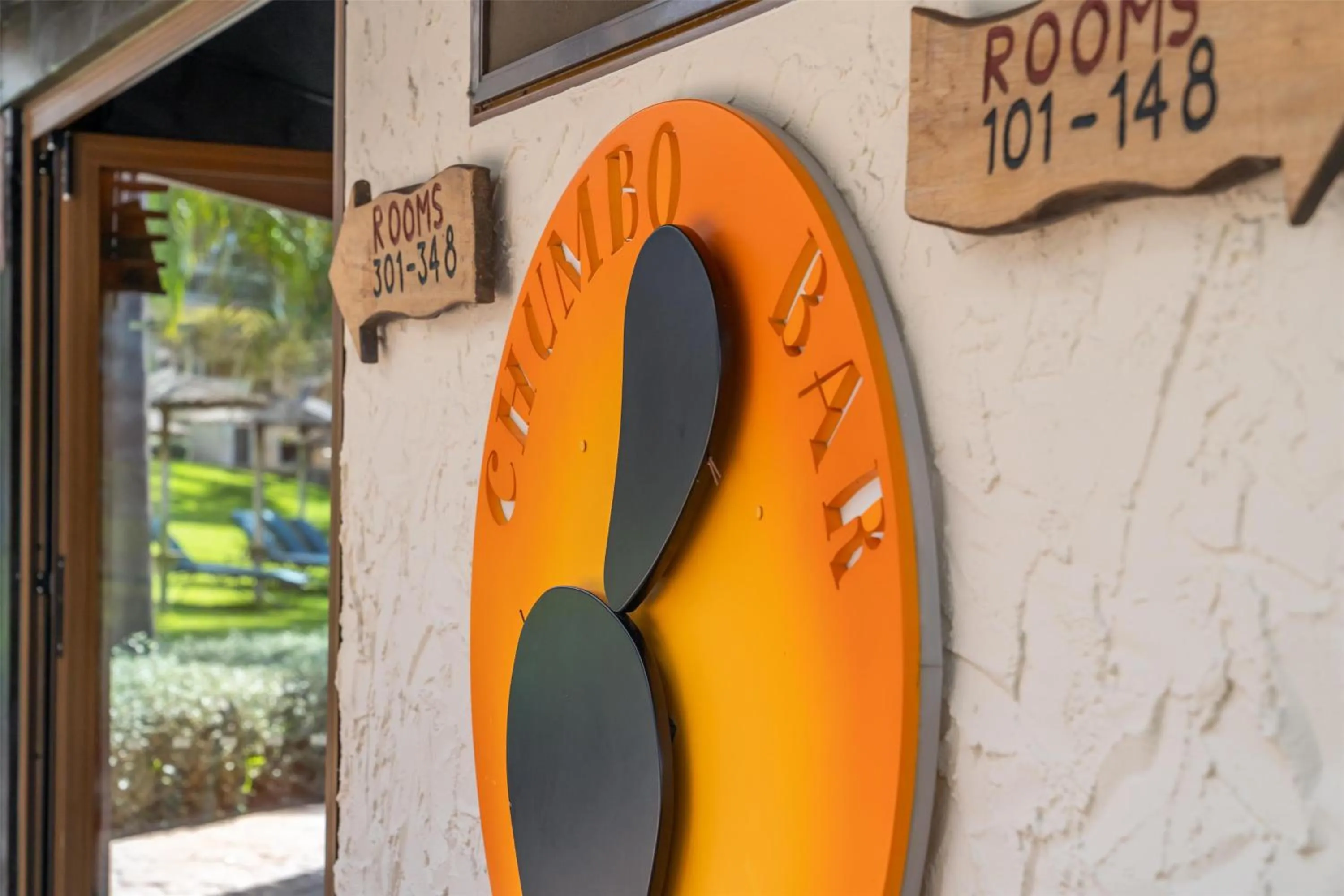 Lounge or bar in Lindner Hotel Mallorca Portals Nous, part of JdV by Hyatt