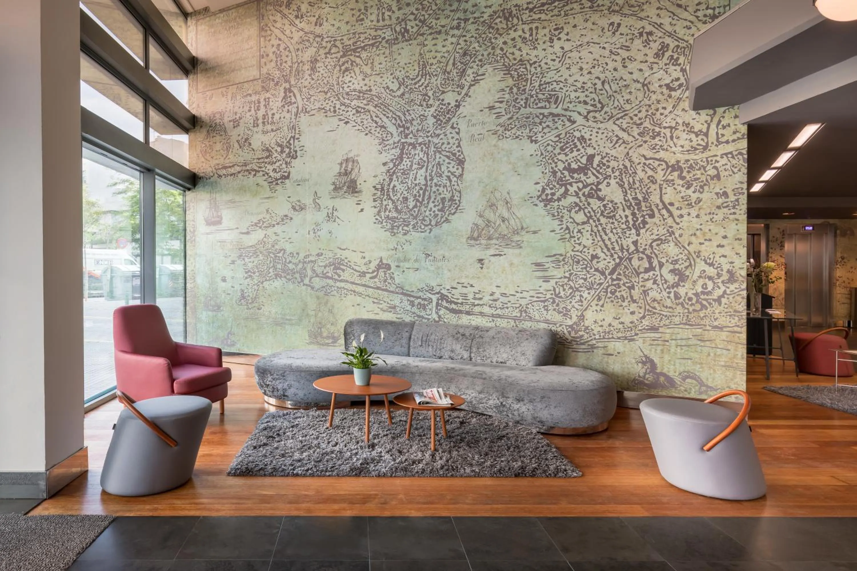 Lobby or reception in Occidental Cádiz