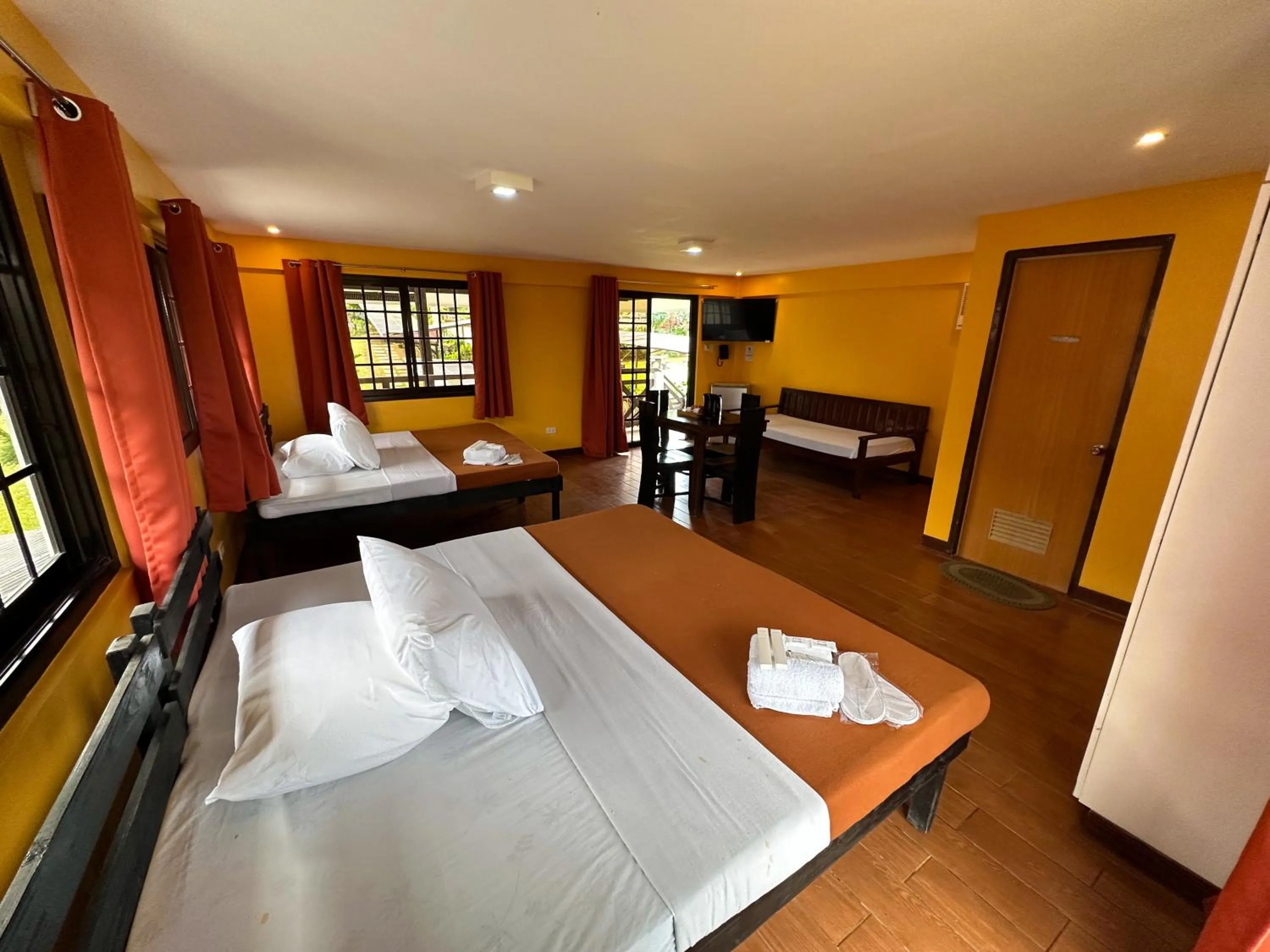 Photo of the whole room, Bed in Piña Colina Resort