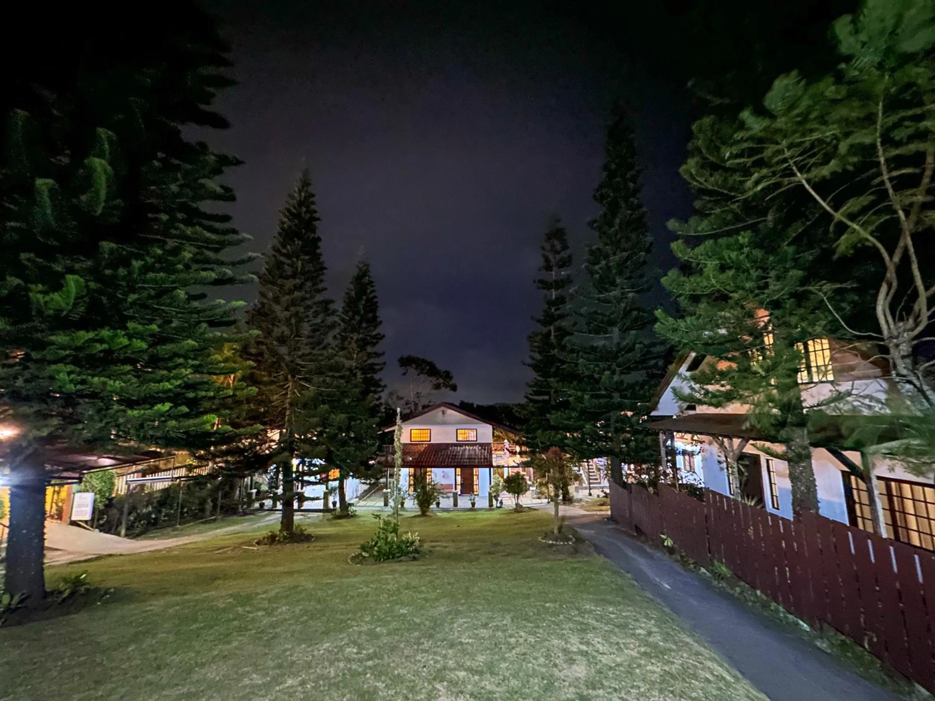 Night in Piña Colina Resort