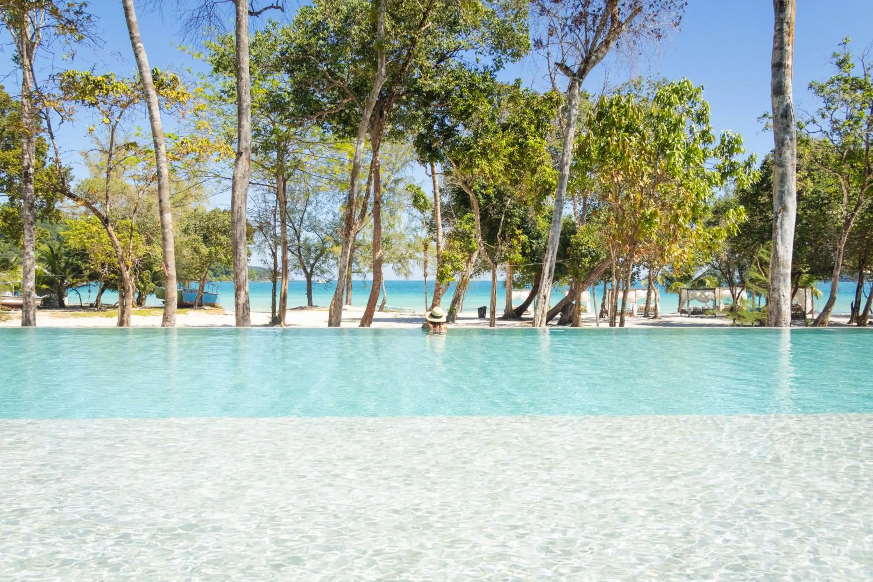 Swimming pool in ISLAND CENTER POINT