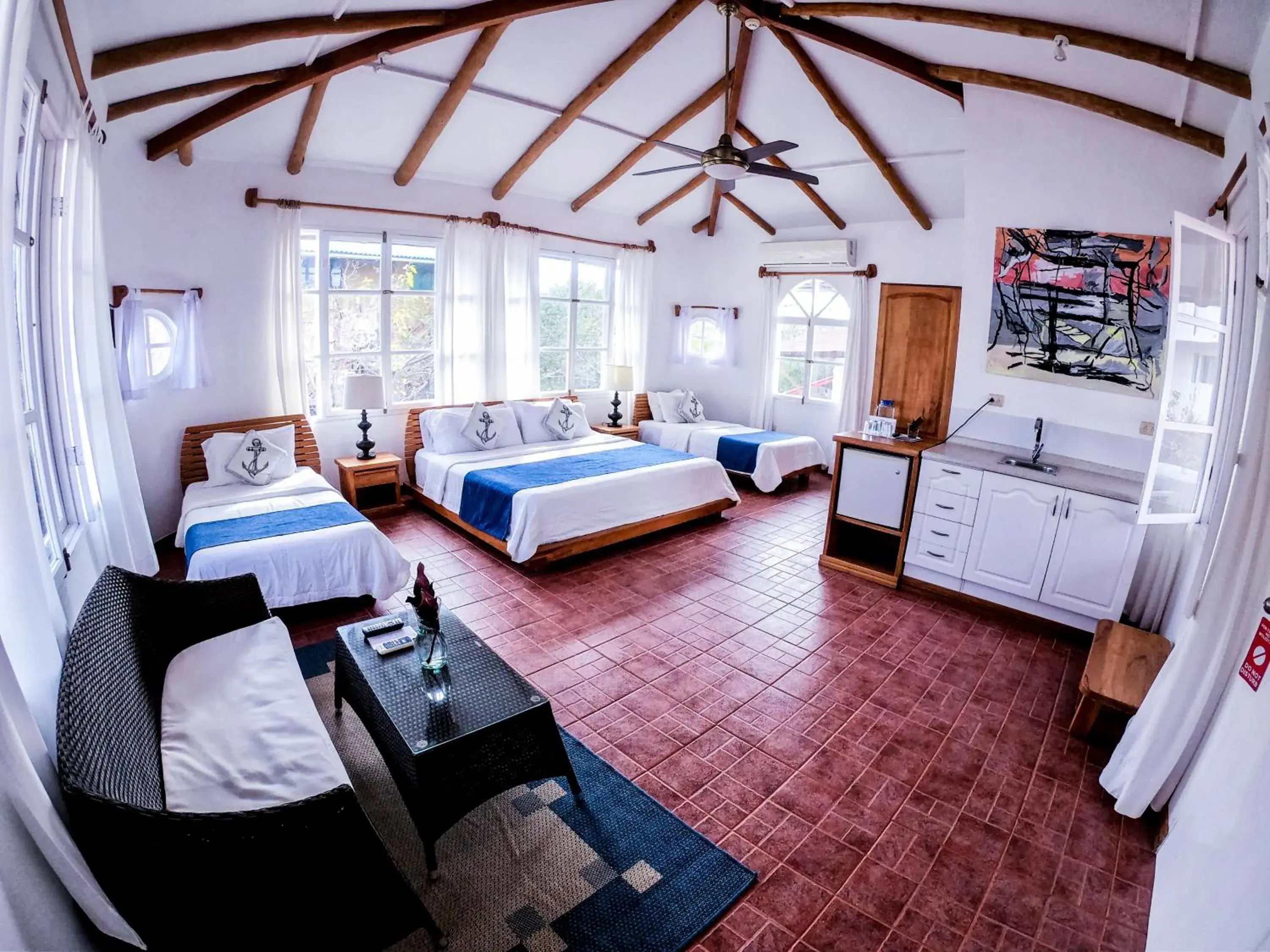 Quadruple Room with Private Bathroom in Hotel Angermeyer Waterfront Inn Quadruple Room with Private Bathroom in Hotel Angermeyer Waterfront Inn