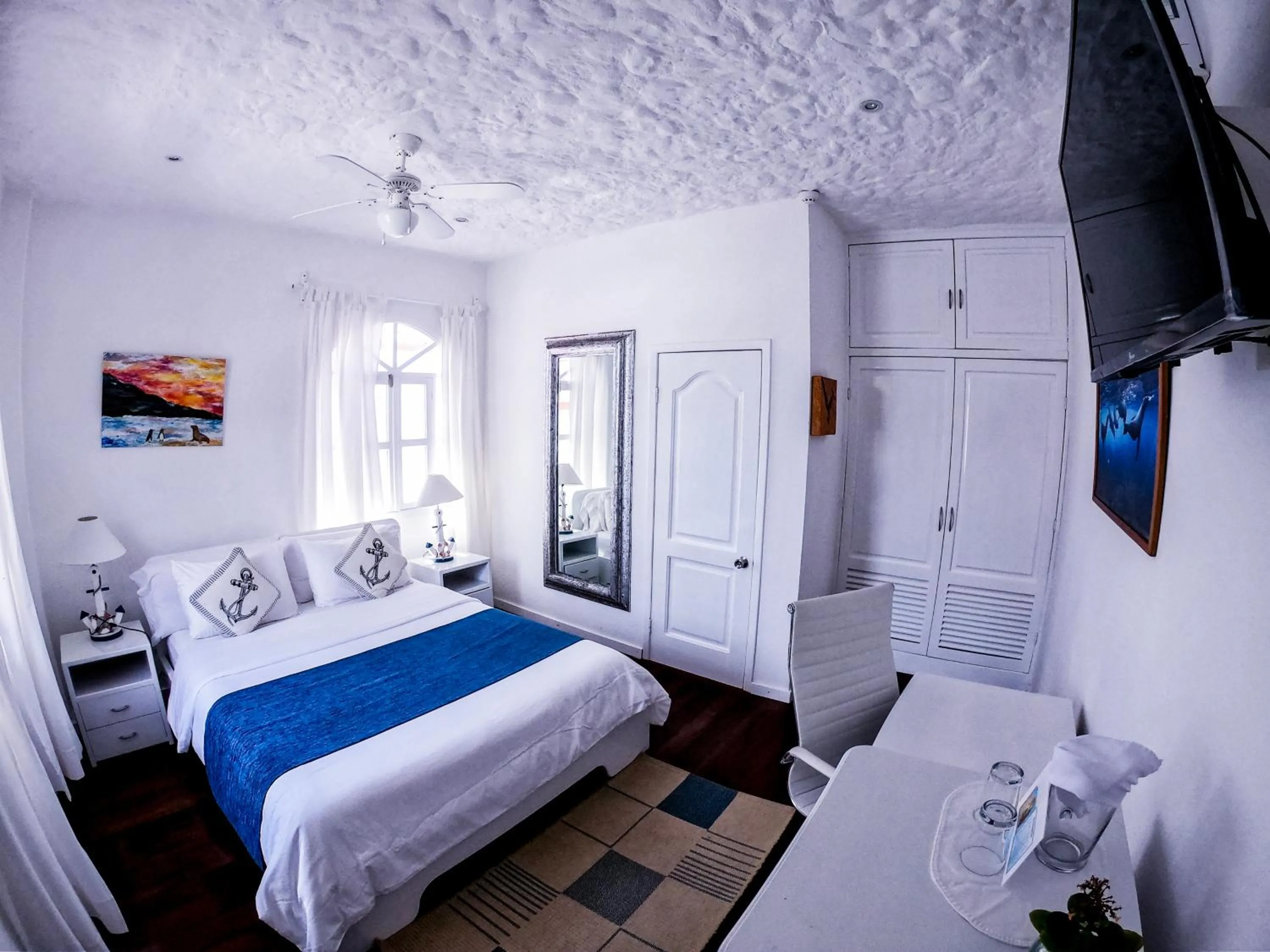 Bedroom, Bed in Hotel Angermeyer Waterfront Inn