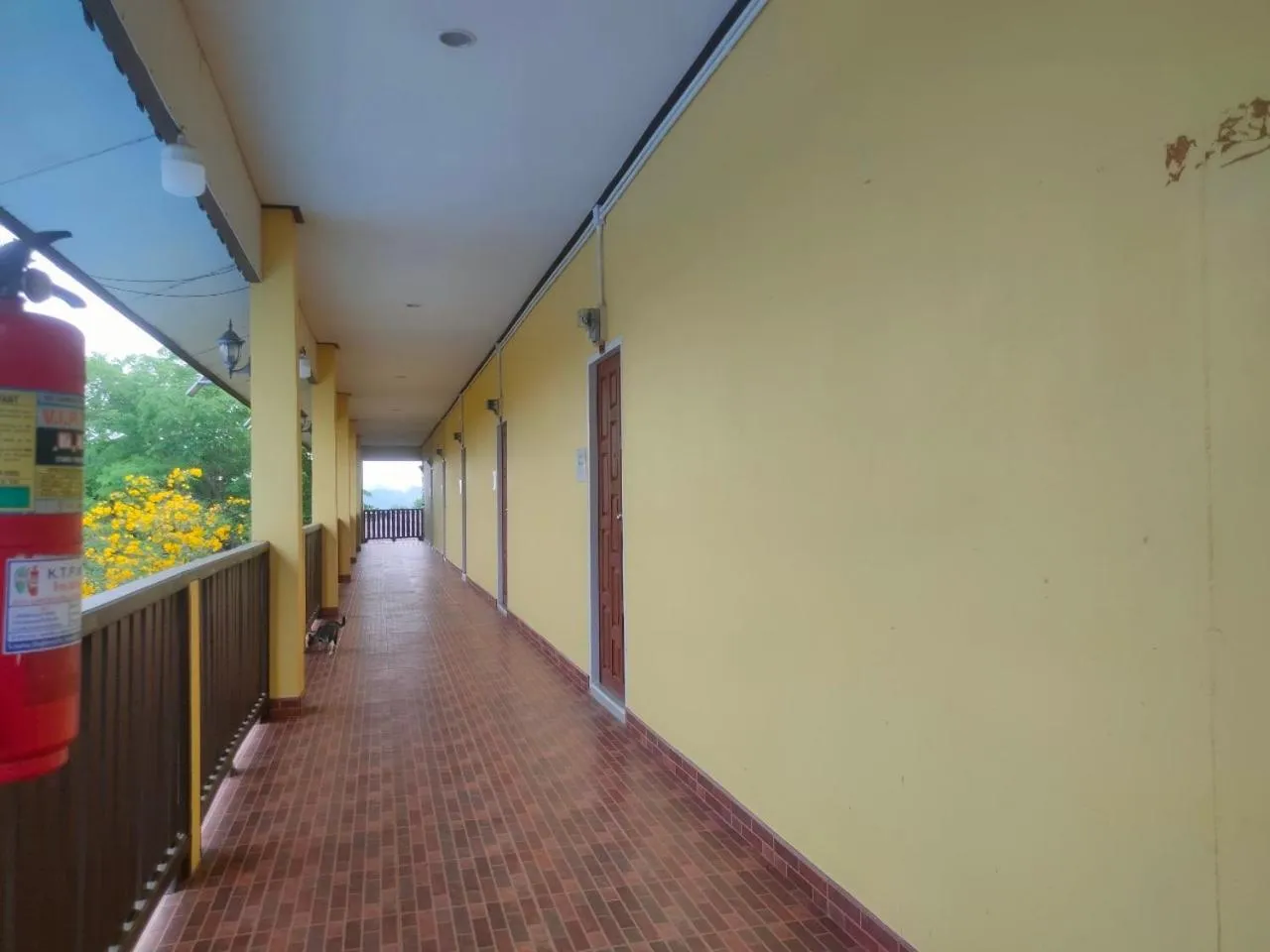 Facade/entrance in Chatchawan Resort