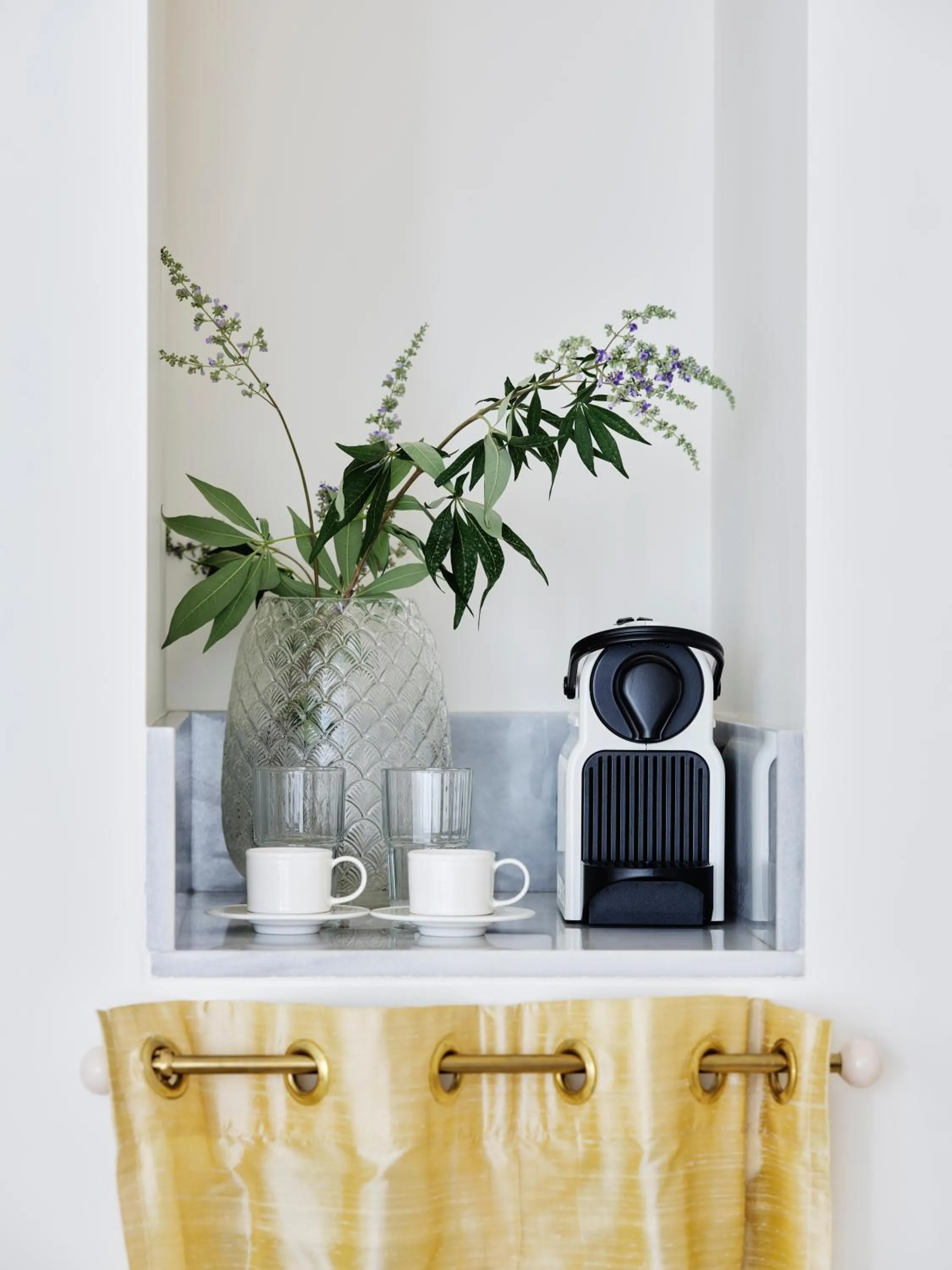 Coffee/tea facilities in Apollo Palm Hotel