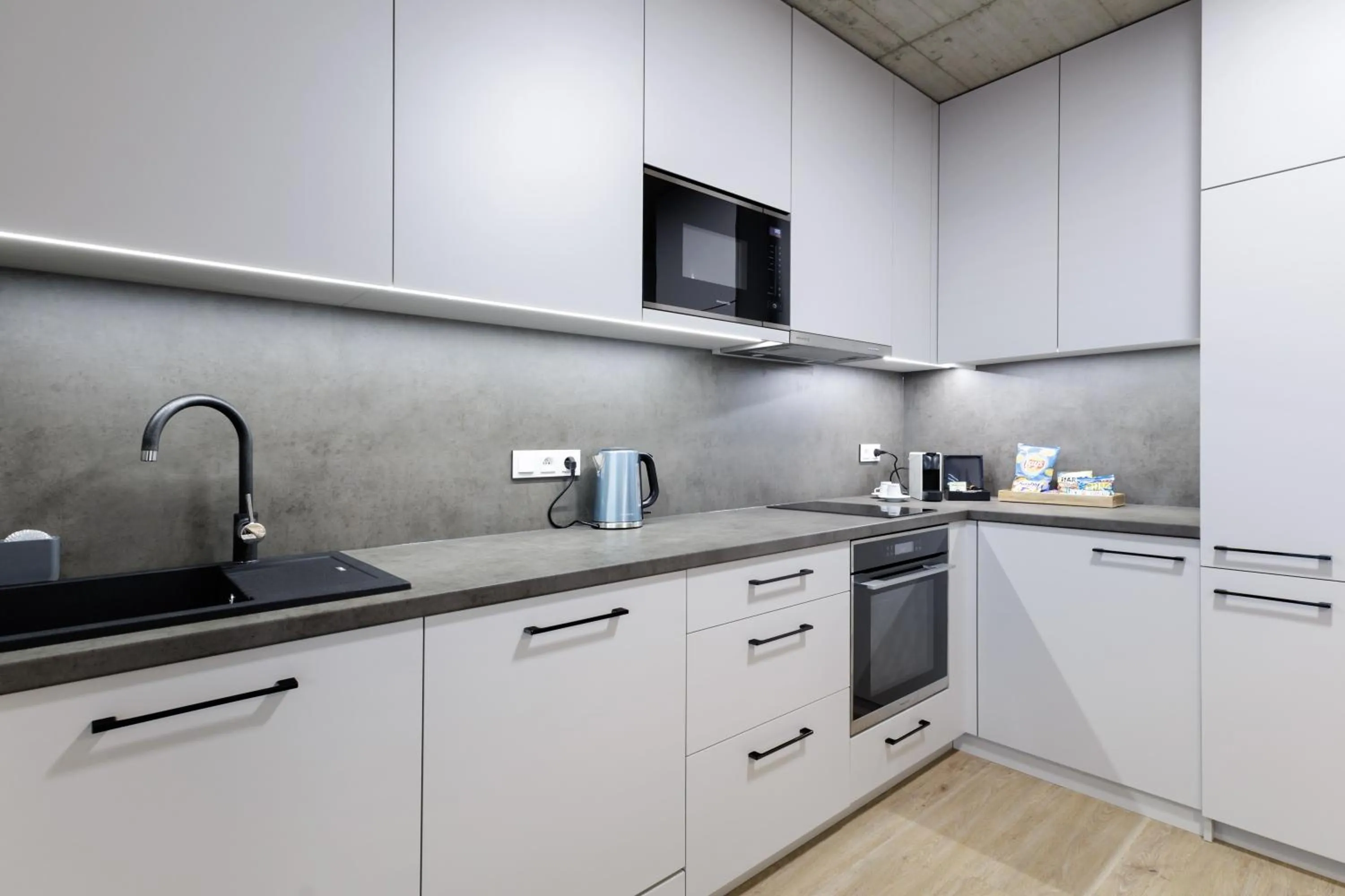 Coffee/tea facilities in Aparthotel Na Klenici