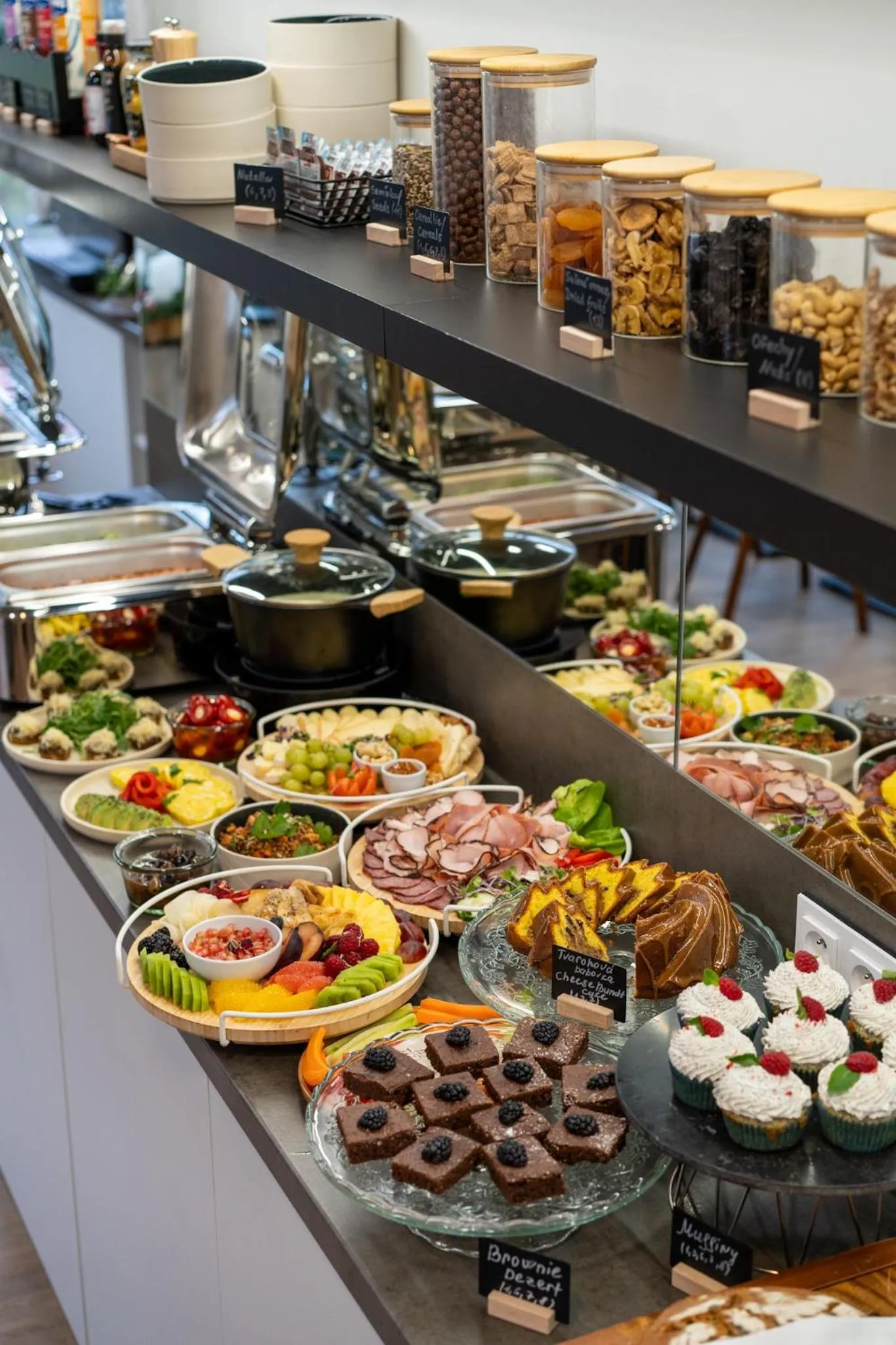 Food and drinks in Aparthotel Na Klenici