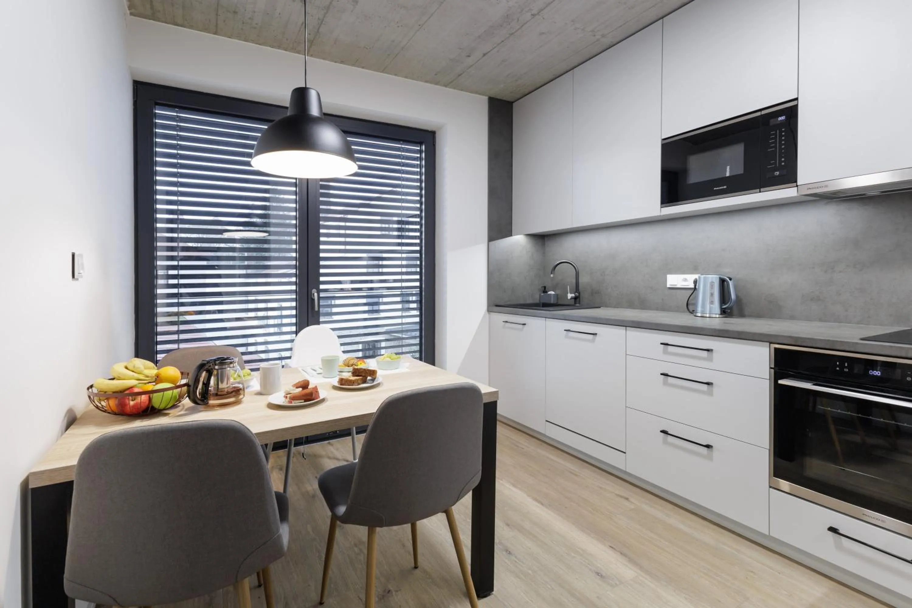 Coffee/tea facilities in Aparthotel Na Klenici