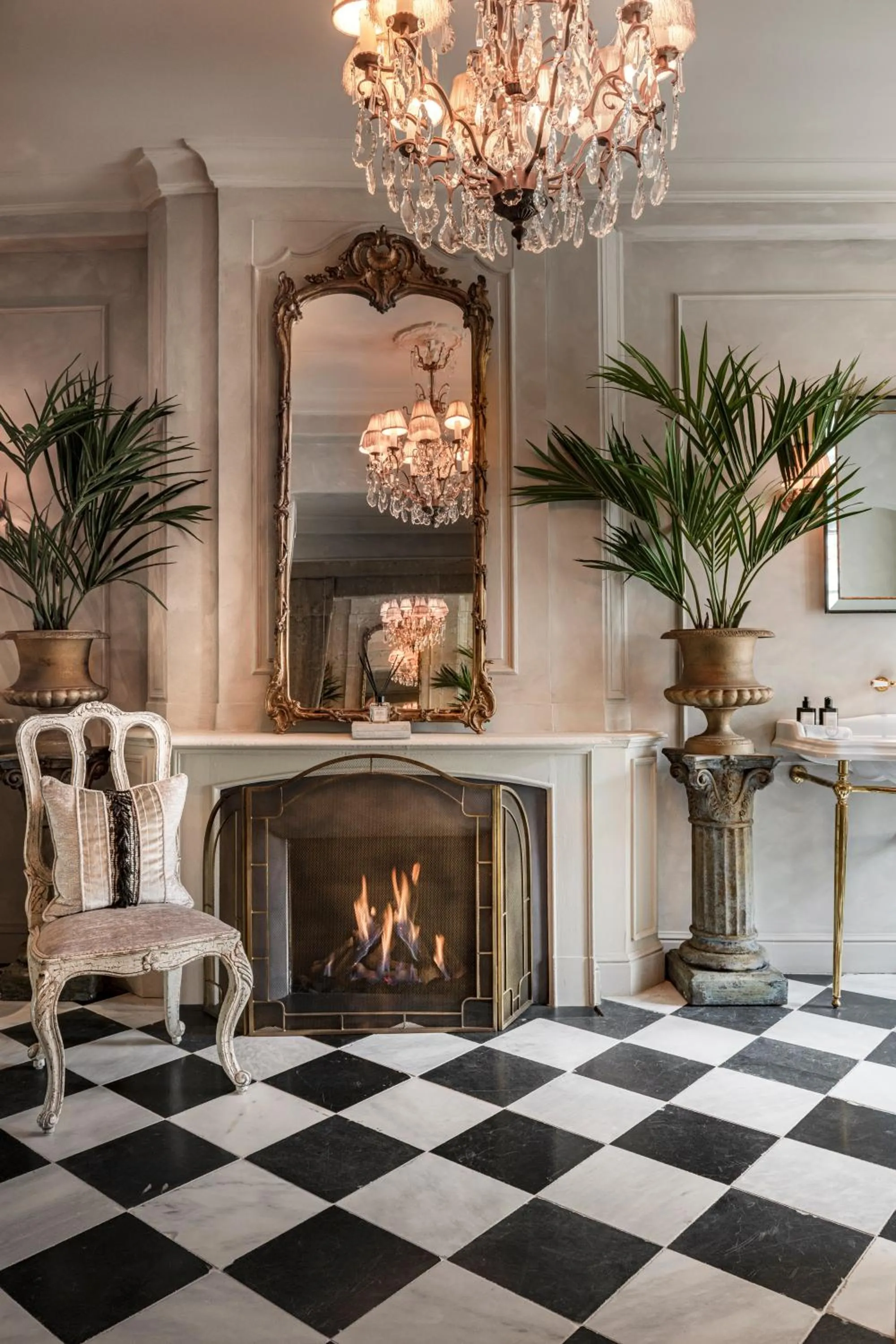 Bathroom in The Notary