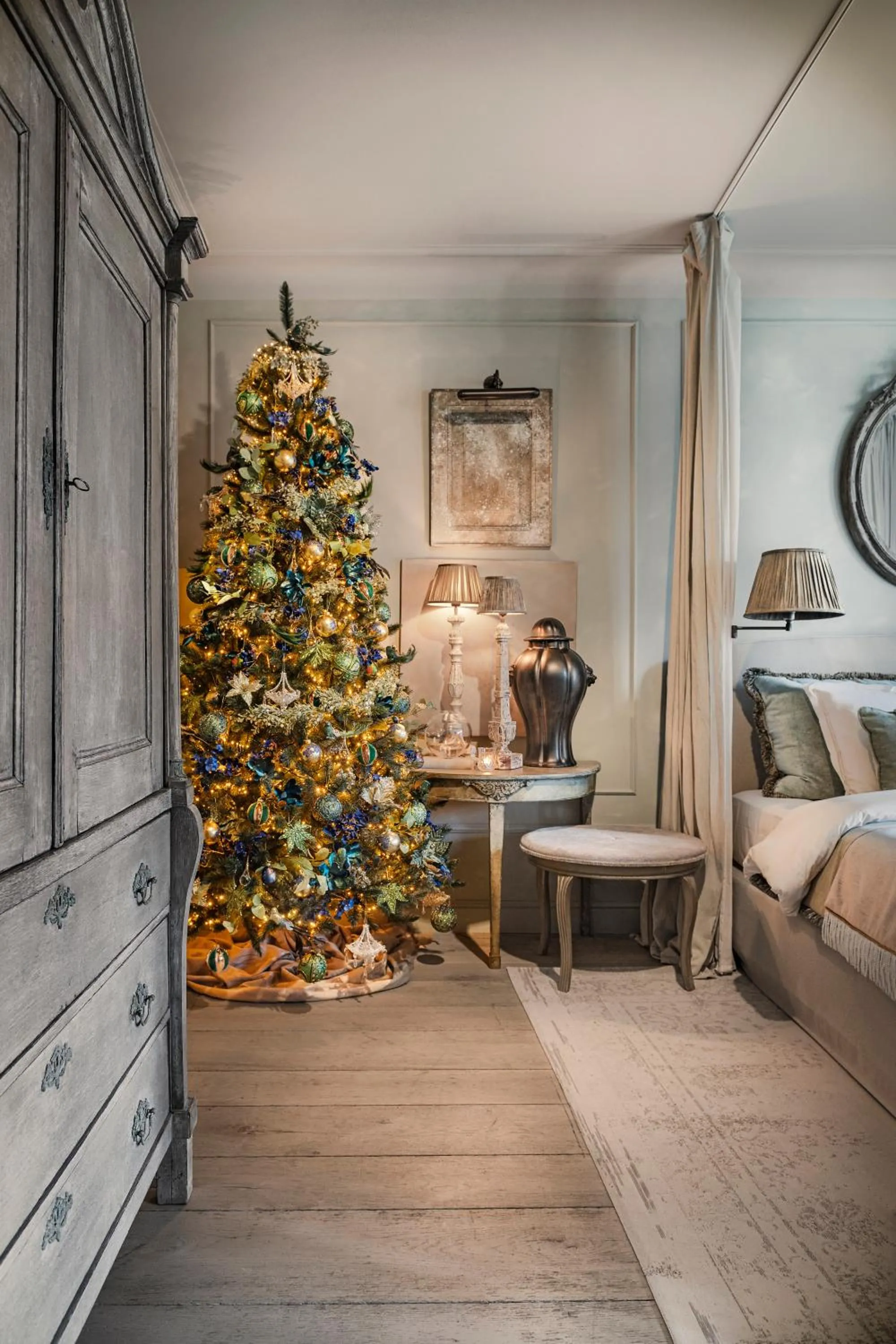 Bedroom in The Notary